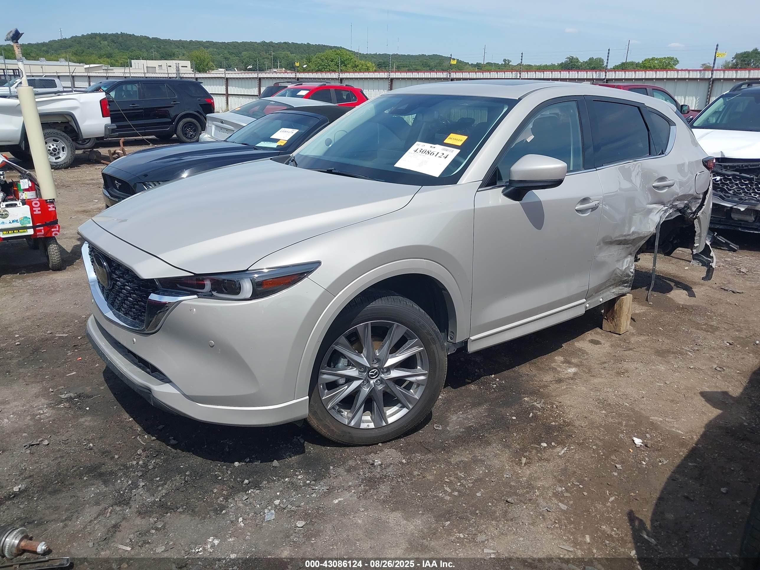 MAZDA CX-5 image 2