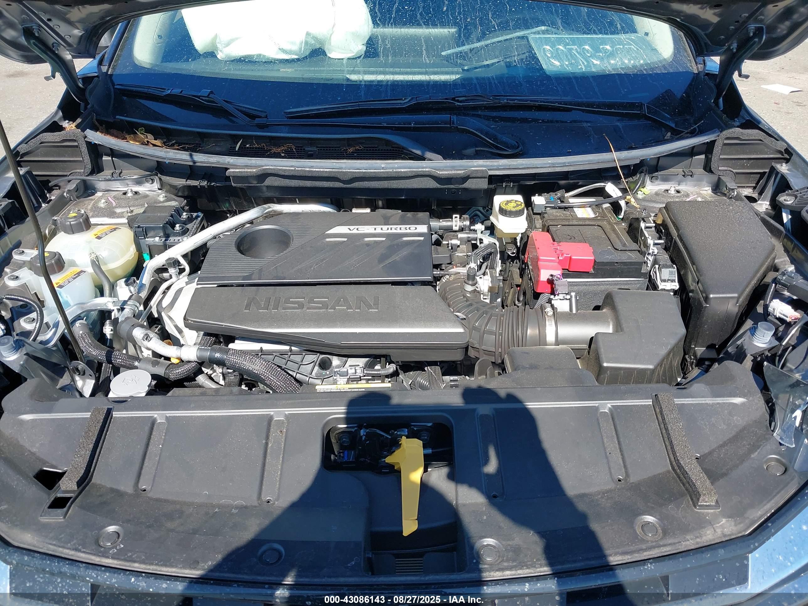 NISSAN ROGUE image 10