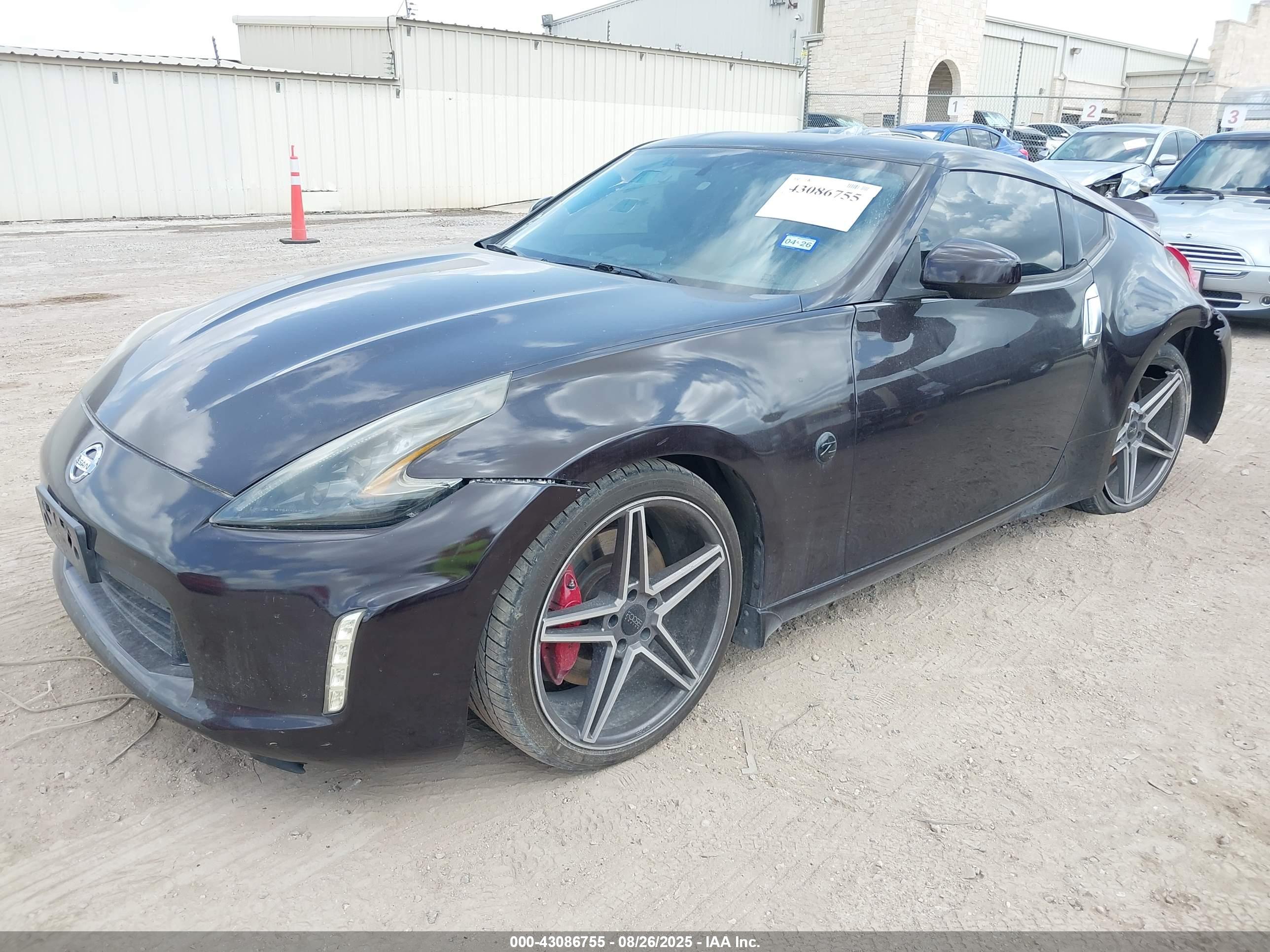 NISSAN 370Z image 2