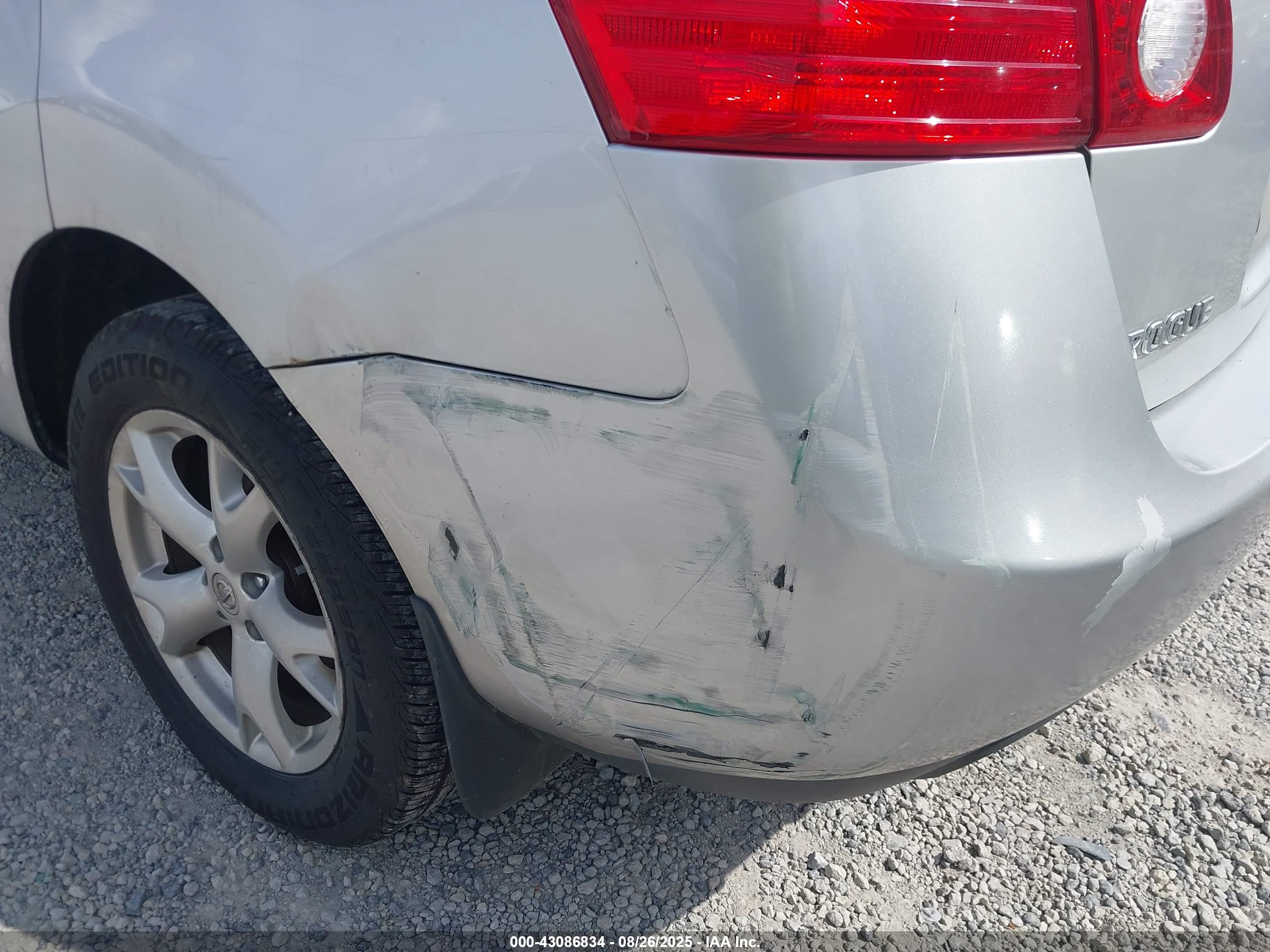 NISSAN ROGUE image 6