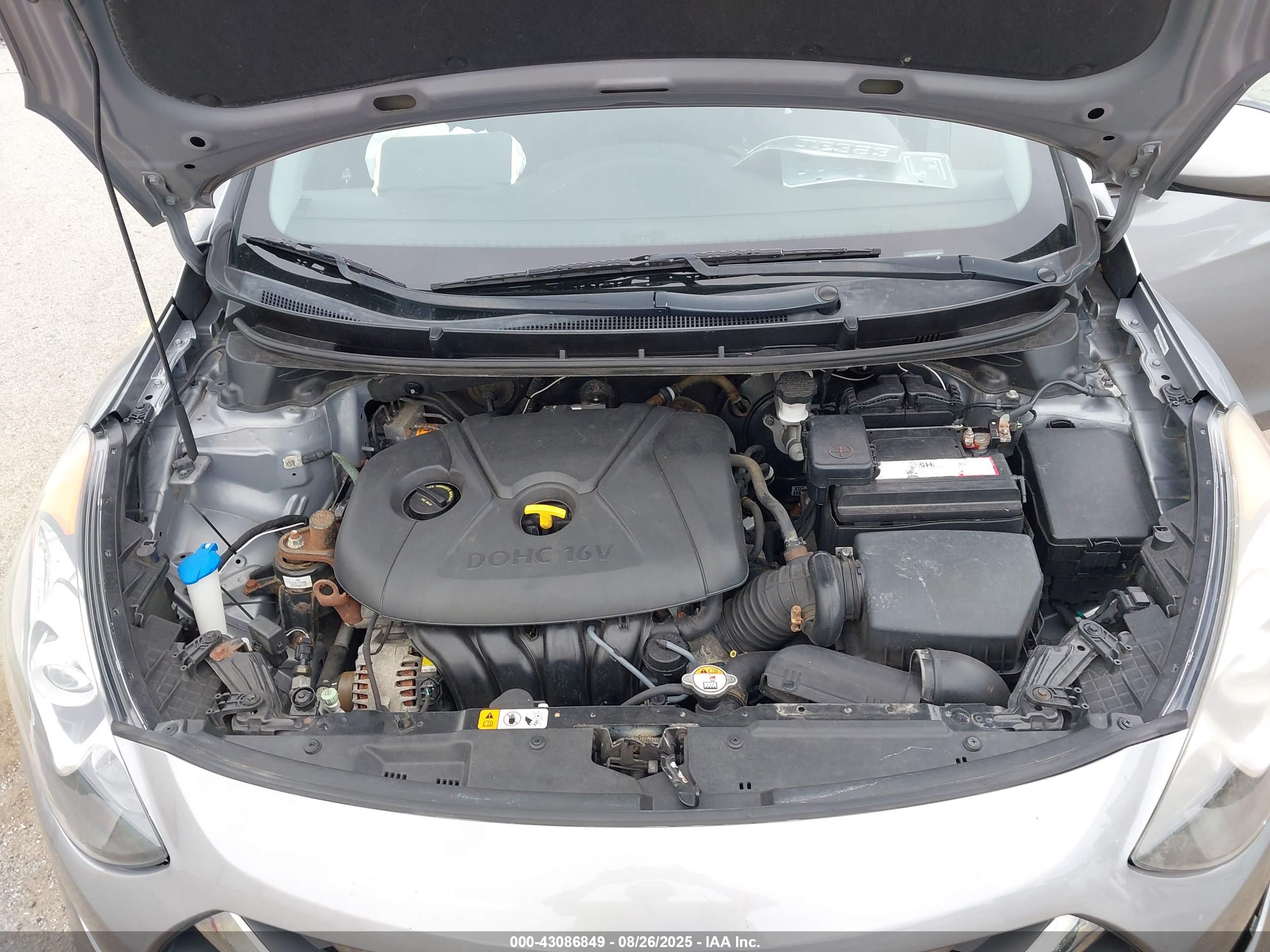 HYUNDAI ELANTRA image 10