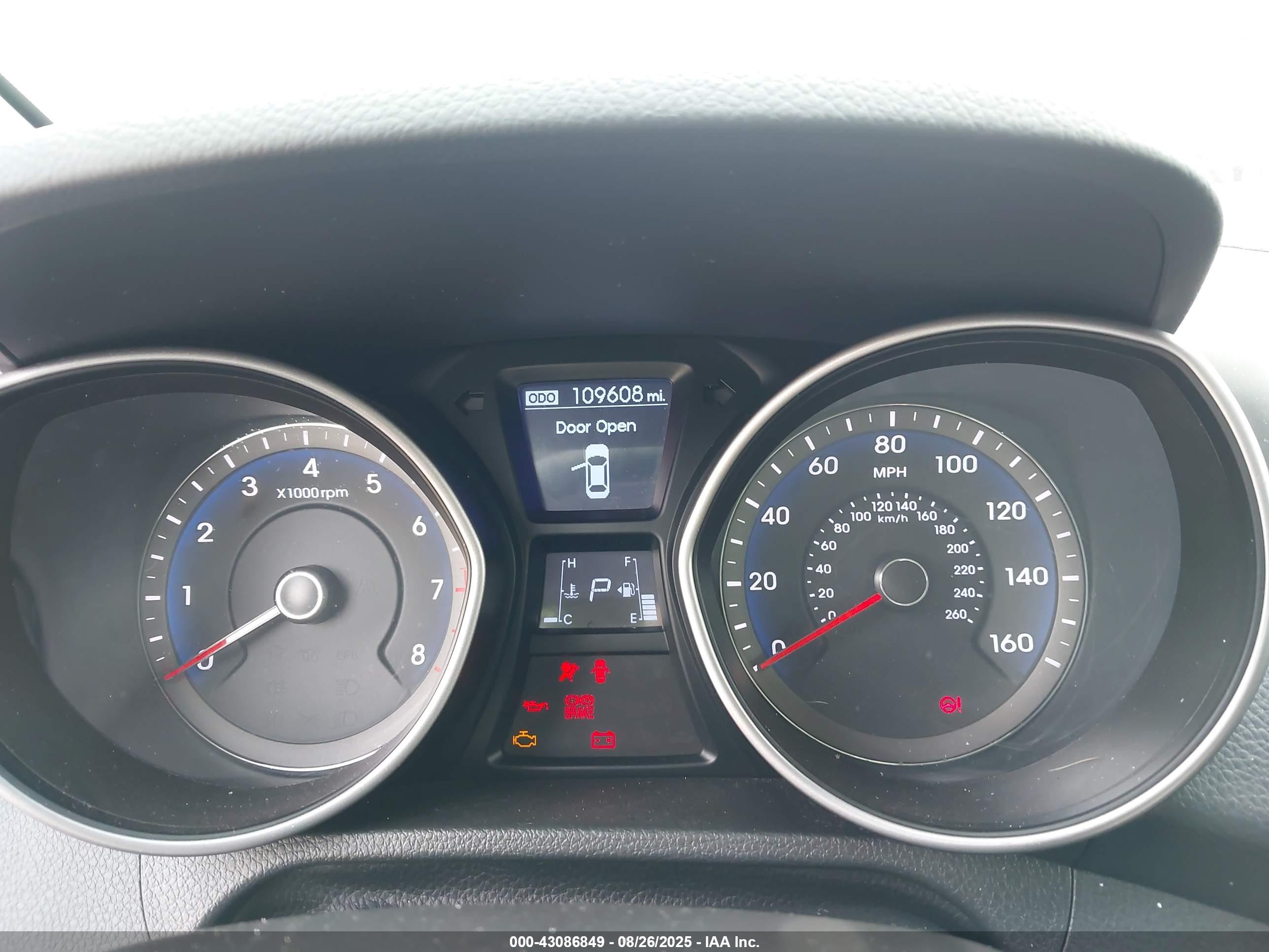 HYUNDAI ELANTRA image 7