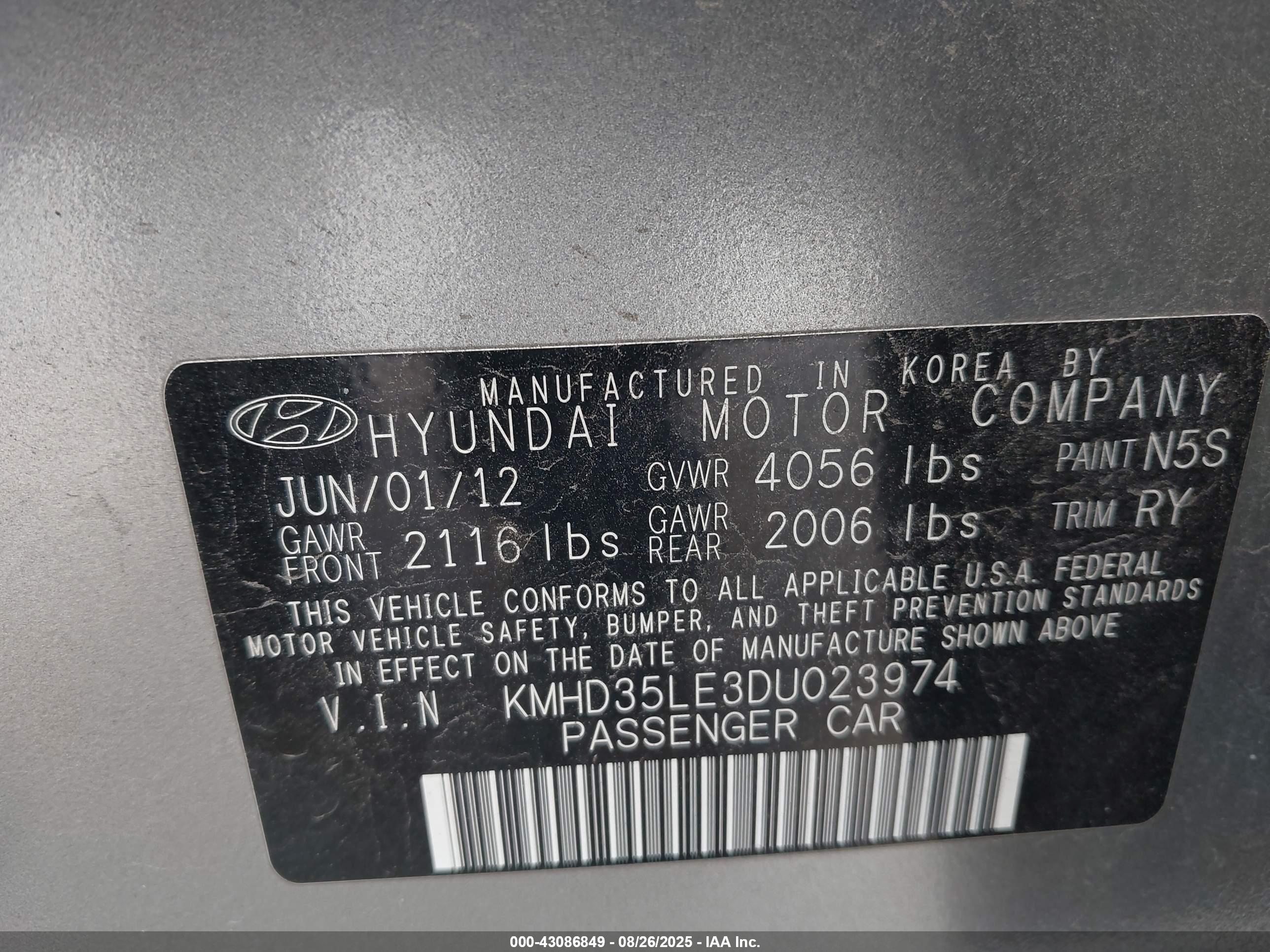 HYUNDAI ELANTRA image 9