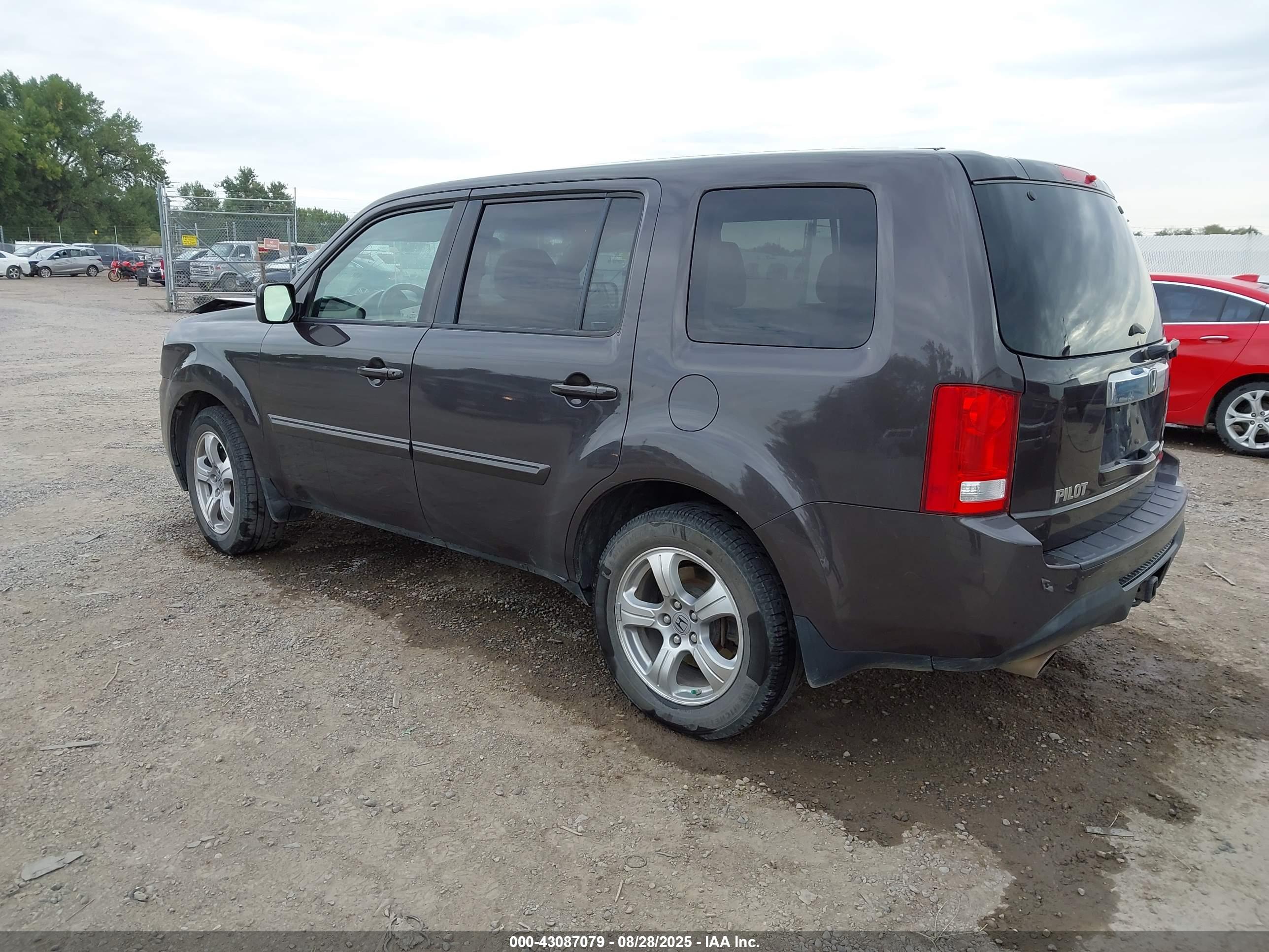 HONDA PILOT image 3