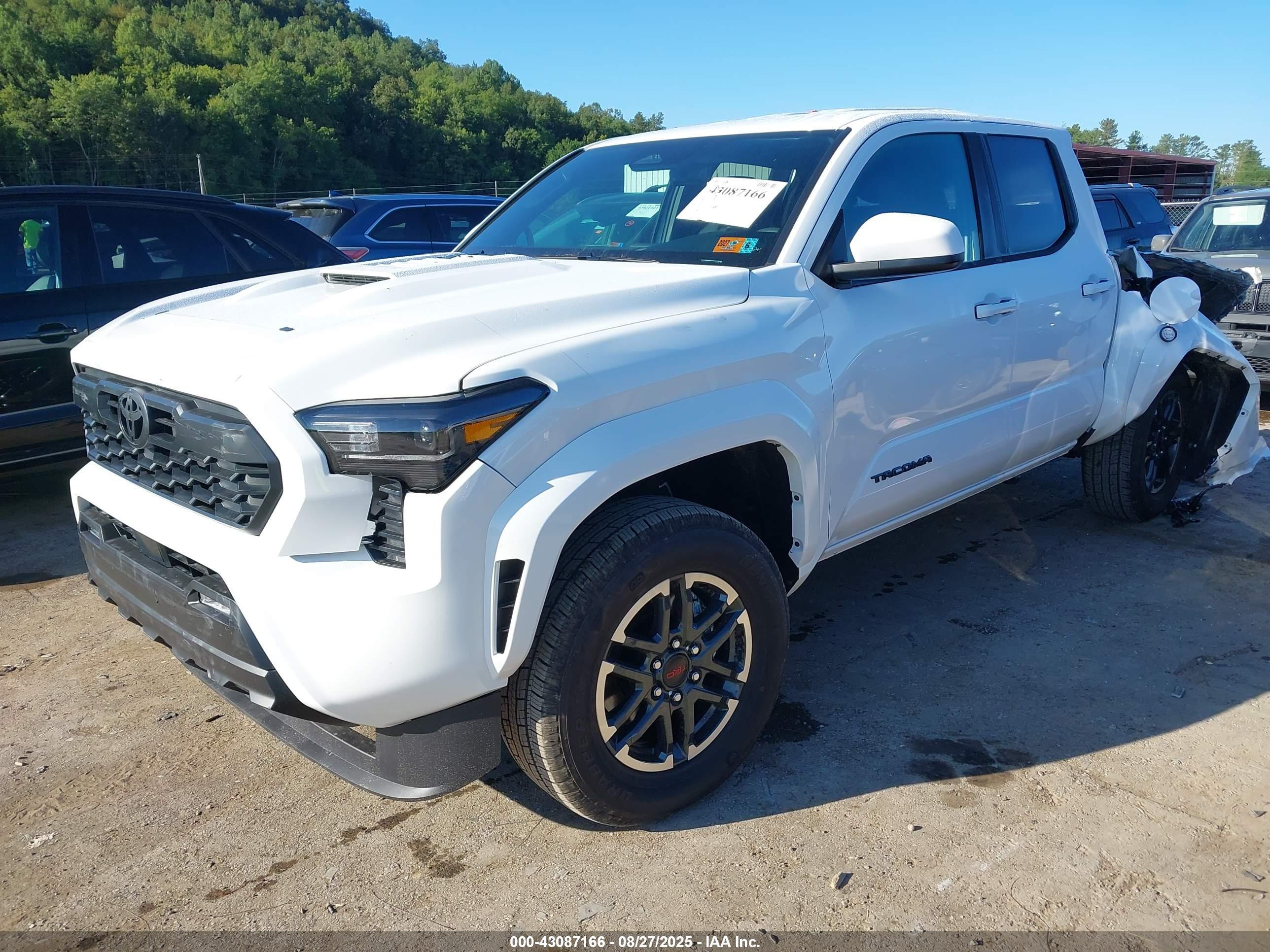 TOYOTA TACOMA image 2