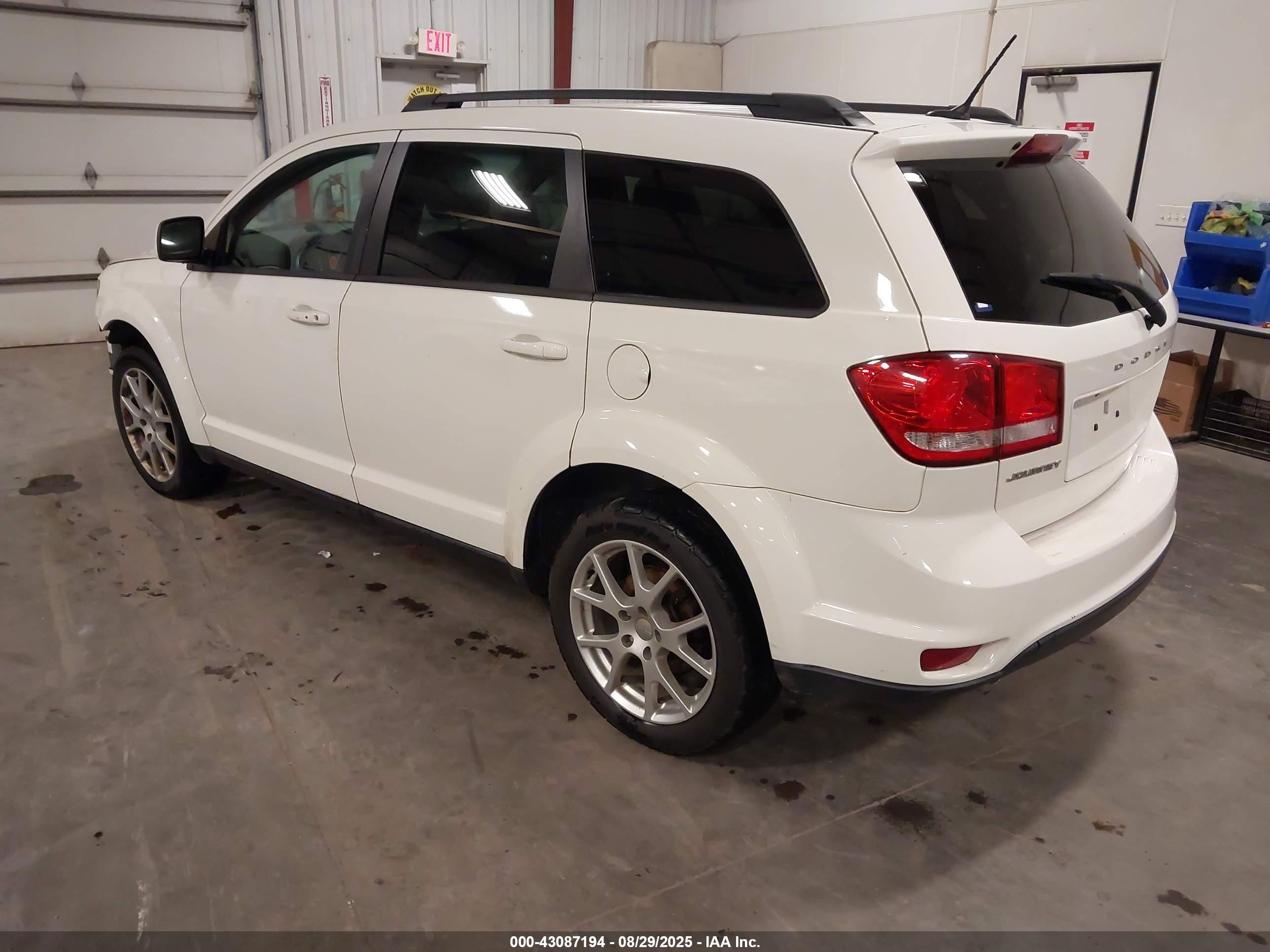 DODGE JOURNEY image 3