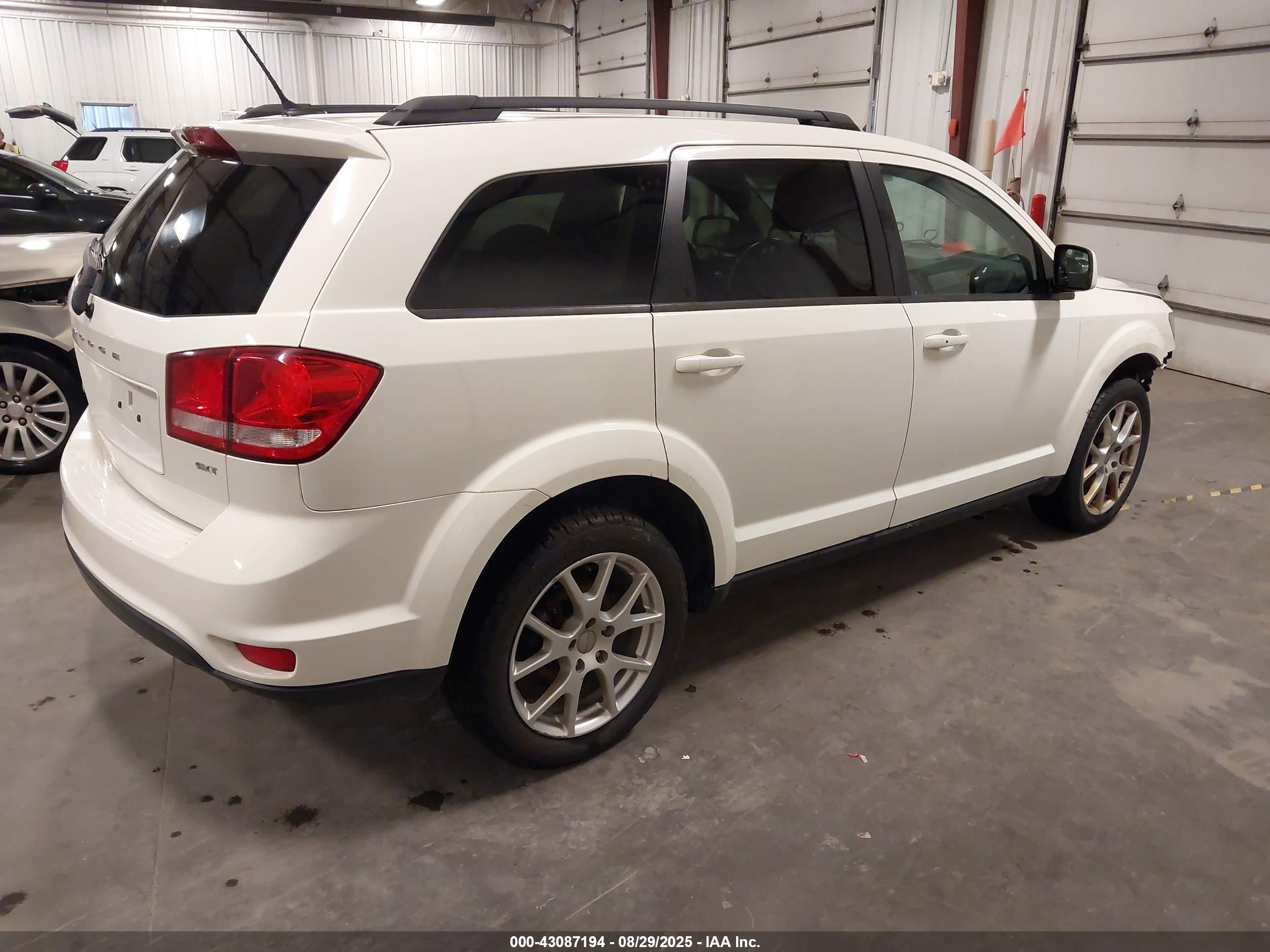 DODGE JOURNEY image 4