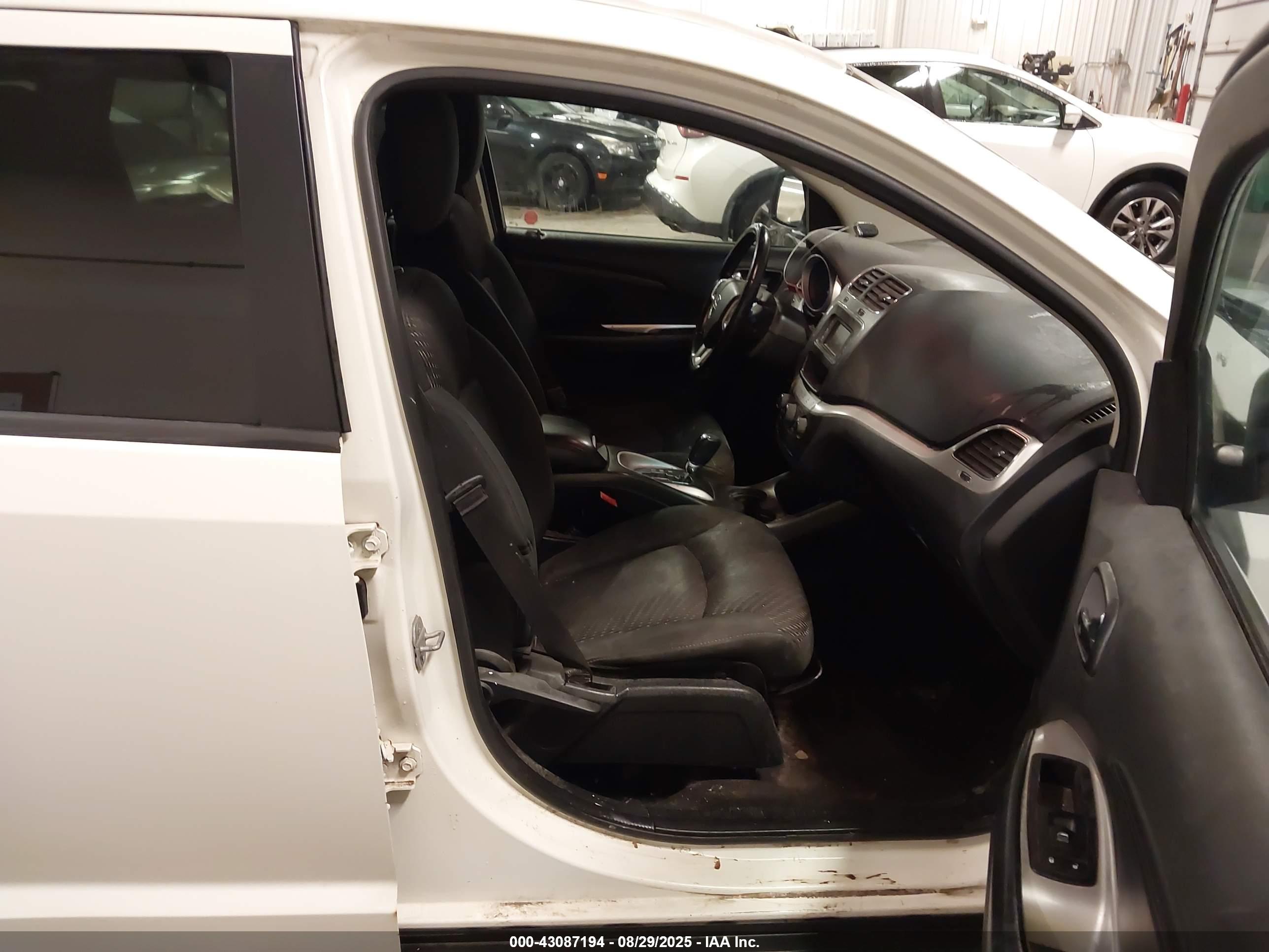 DODGE JOURNEY image 5