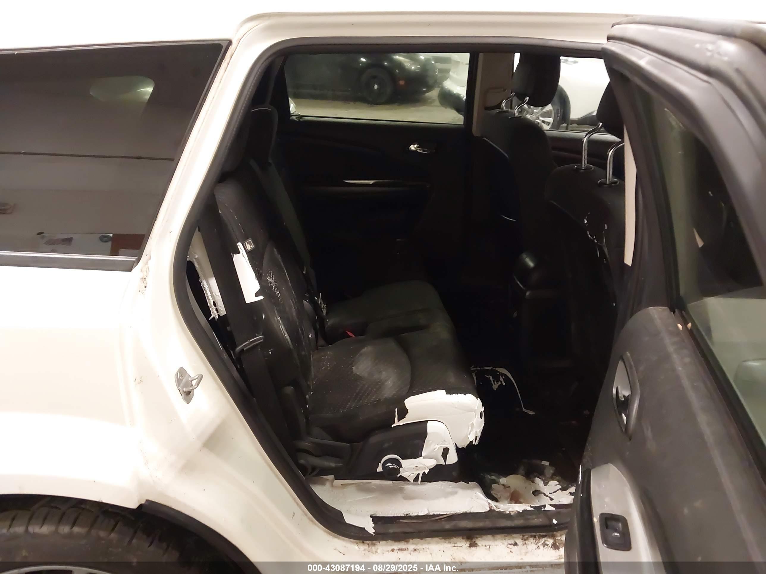 DODGE JOURNEY image 8