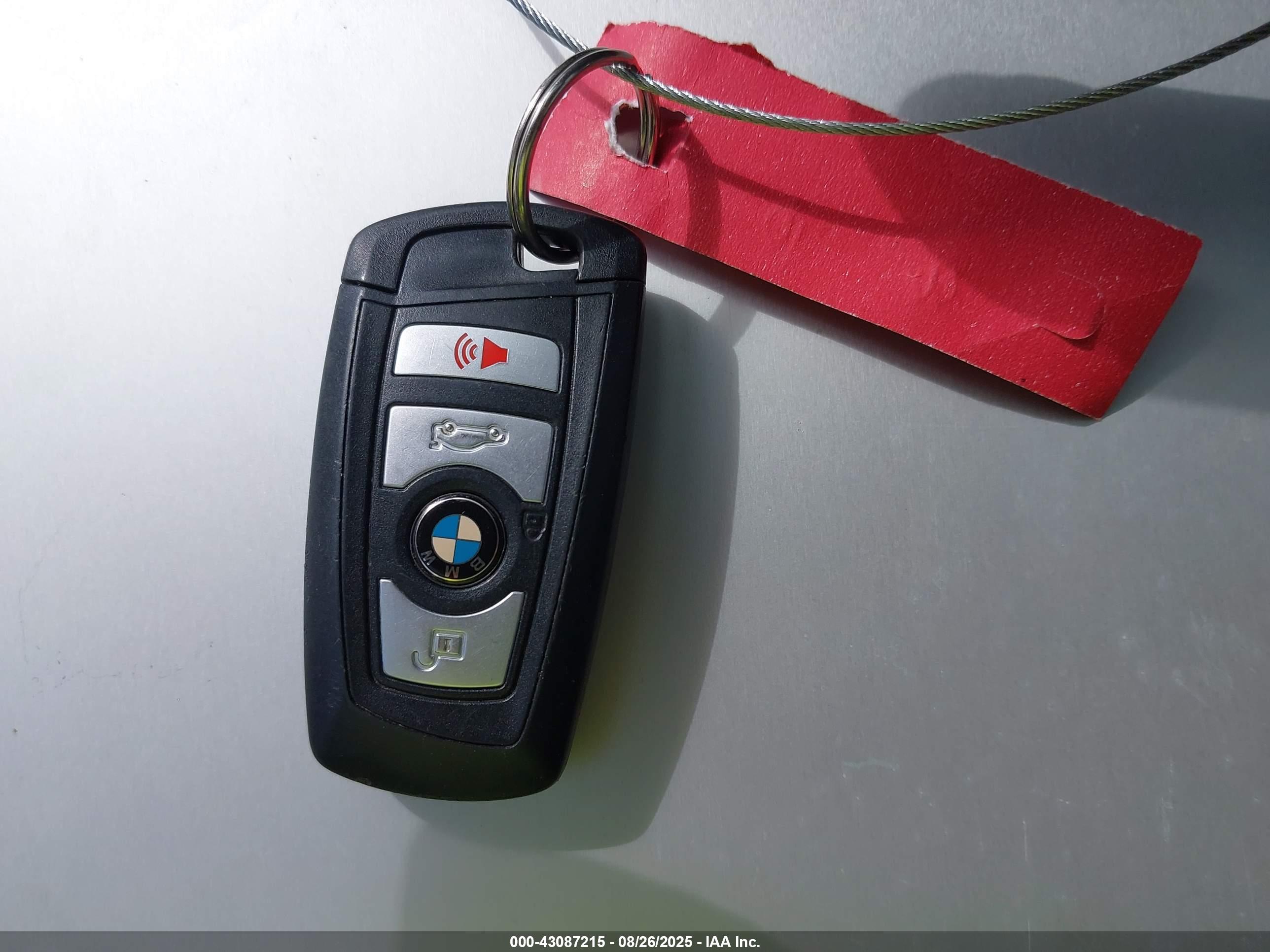 BMW 320I image 11