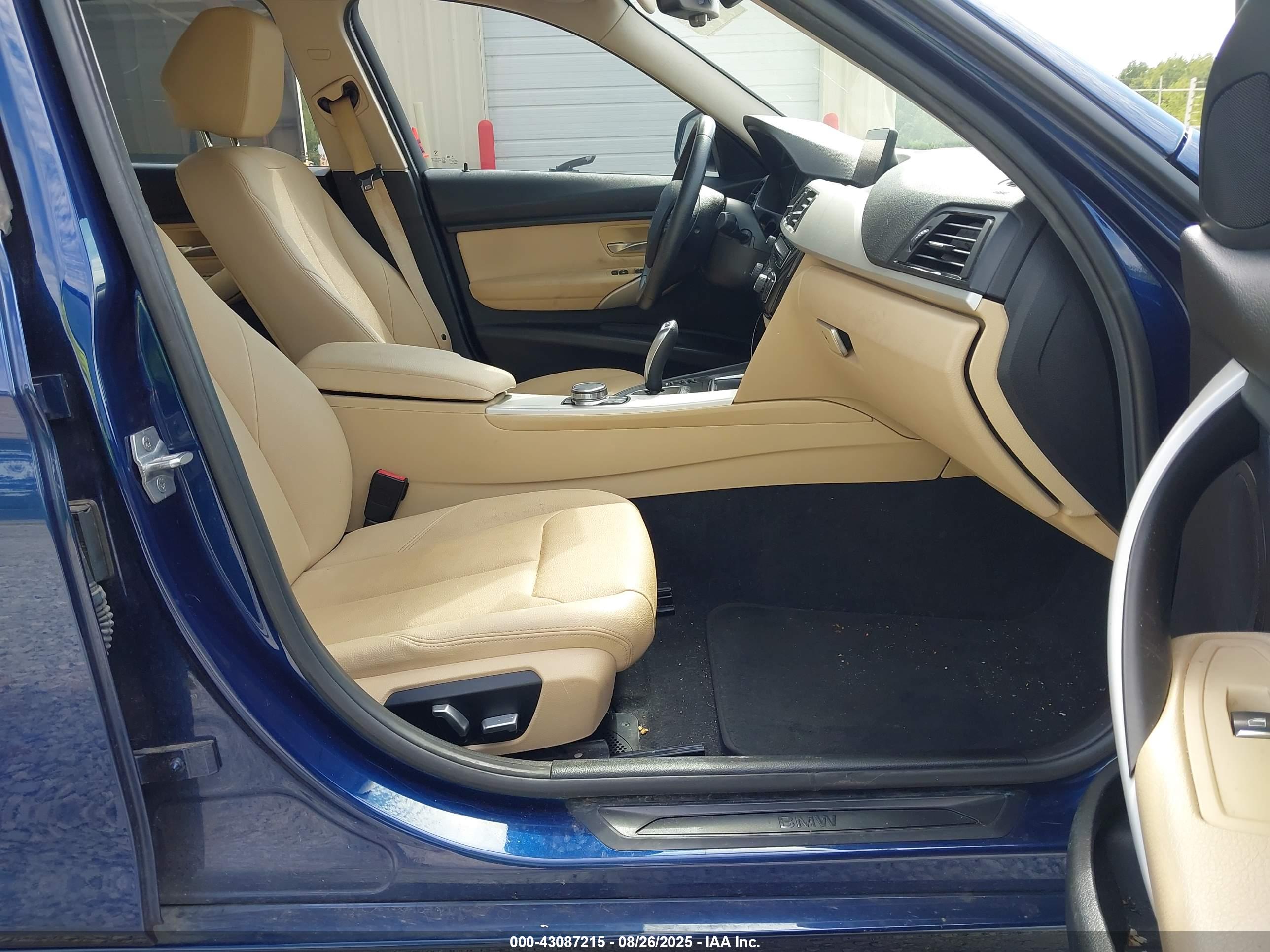 BMW 320I image 5