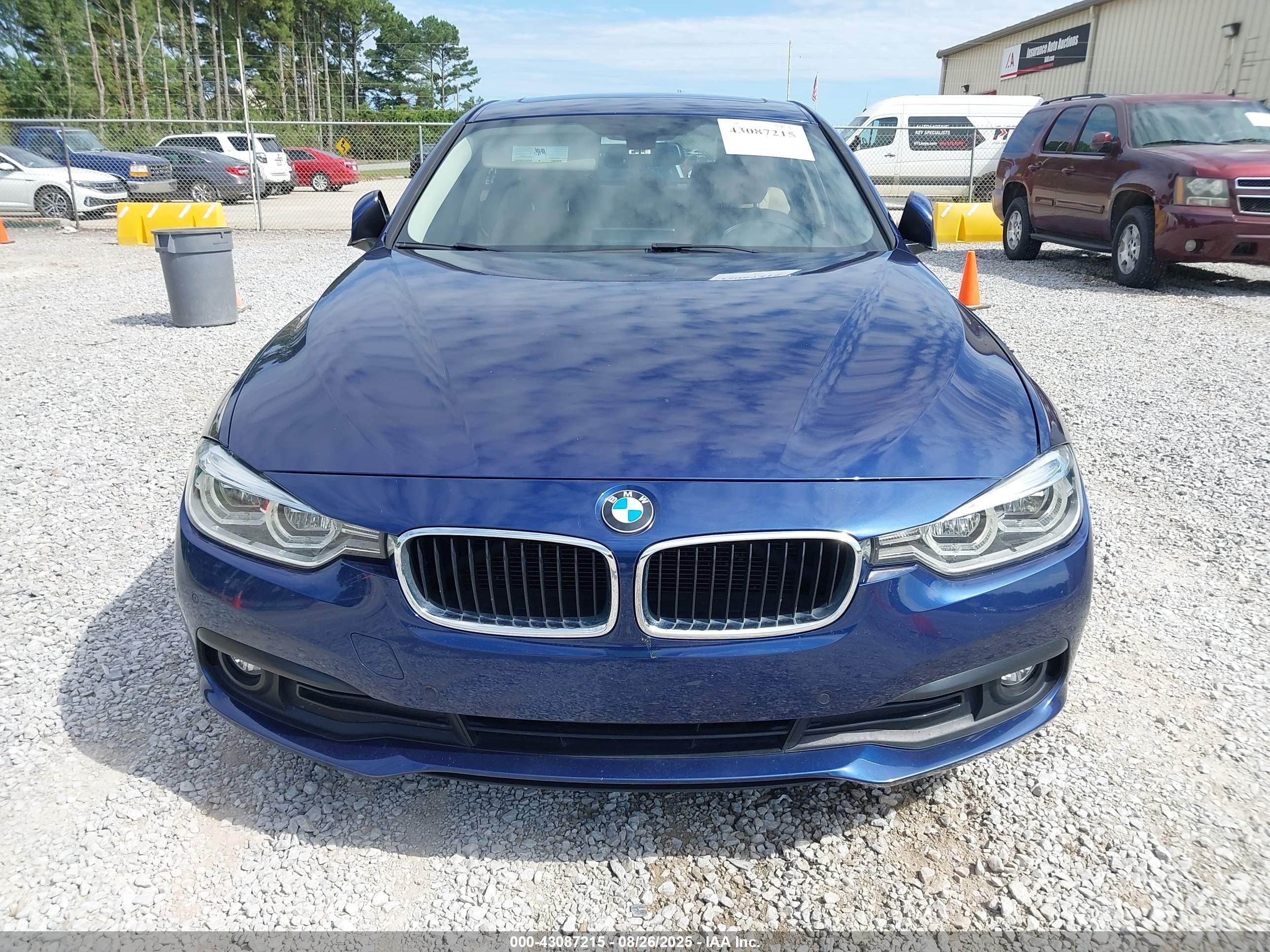 BMW 320I image 6