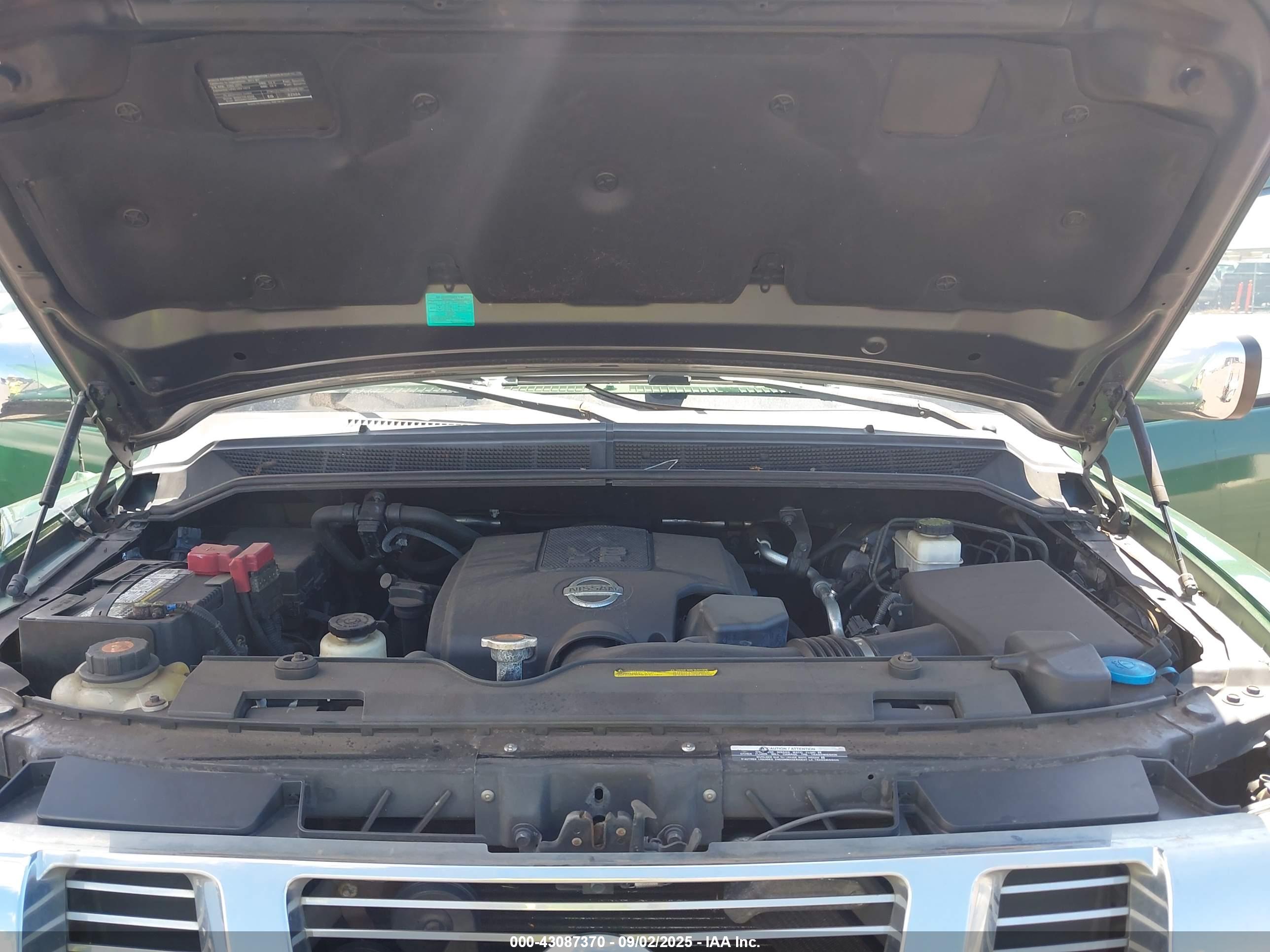 NISSAN TITAN image 10