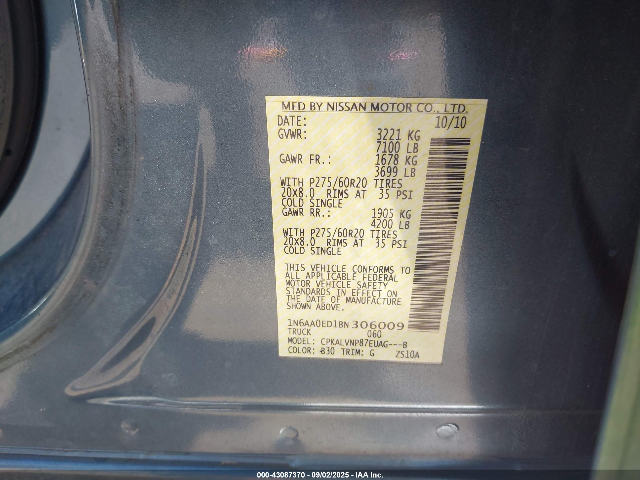 NISSAN TITAN image 9