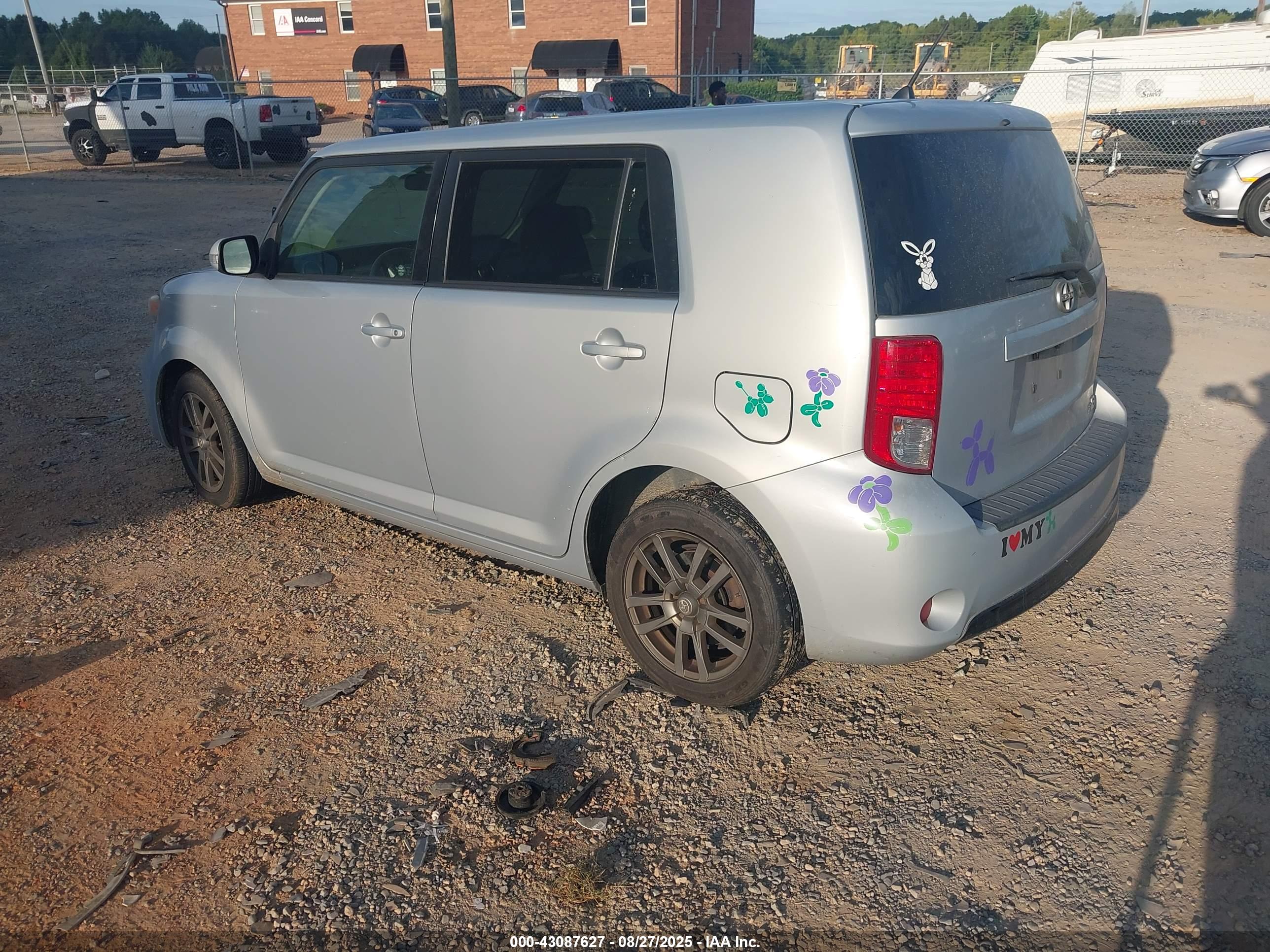 SCION XB image 3