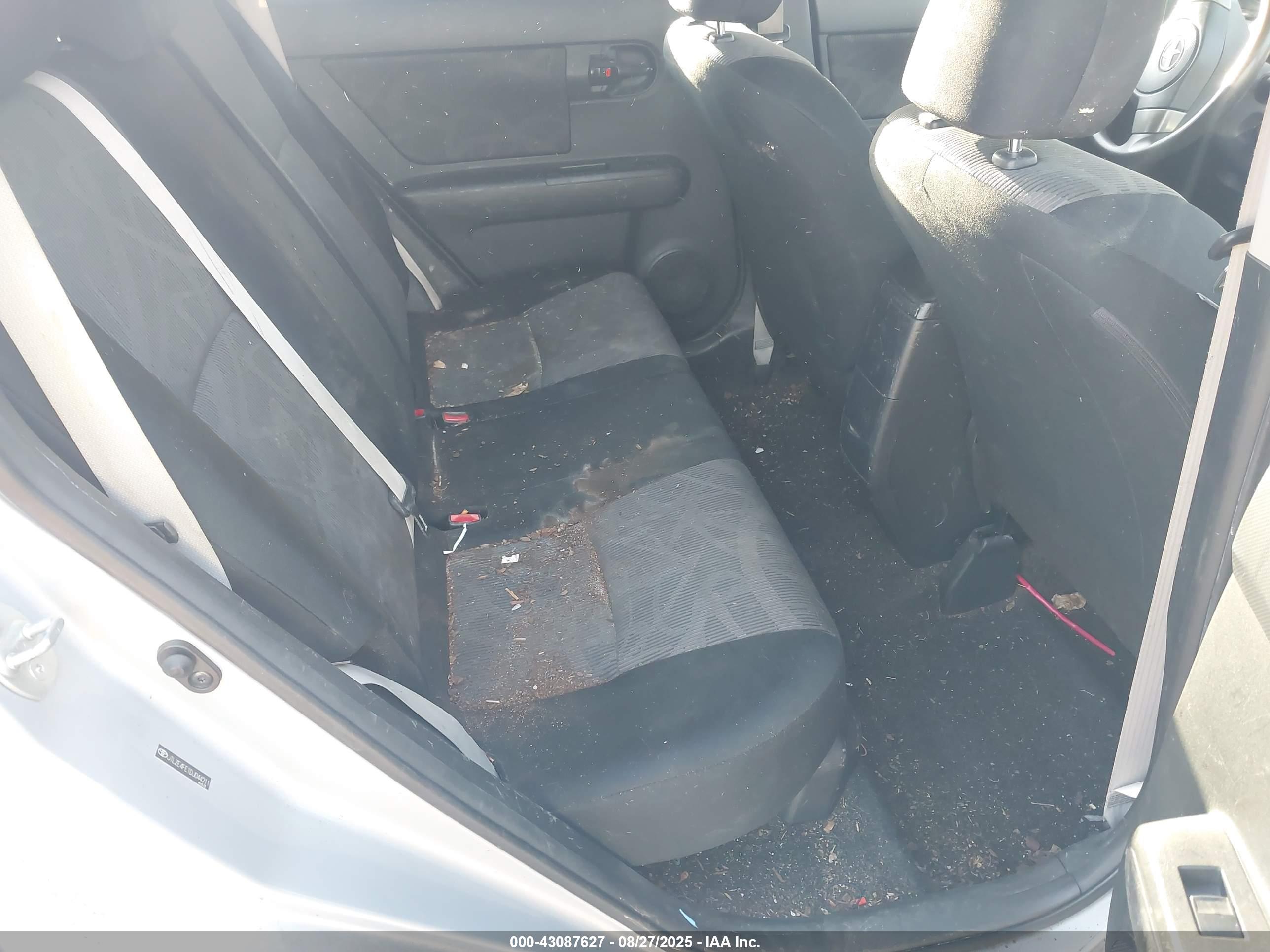 SCION XB image 8