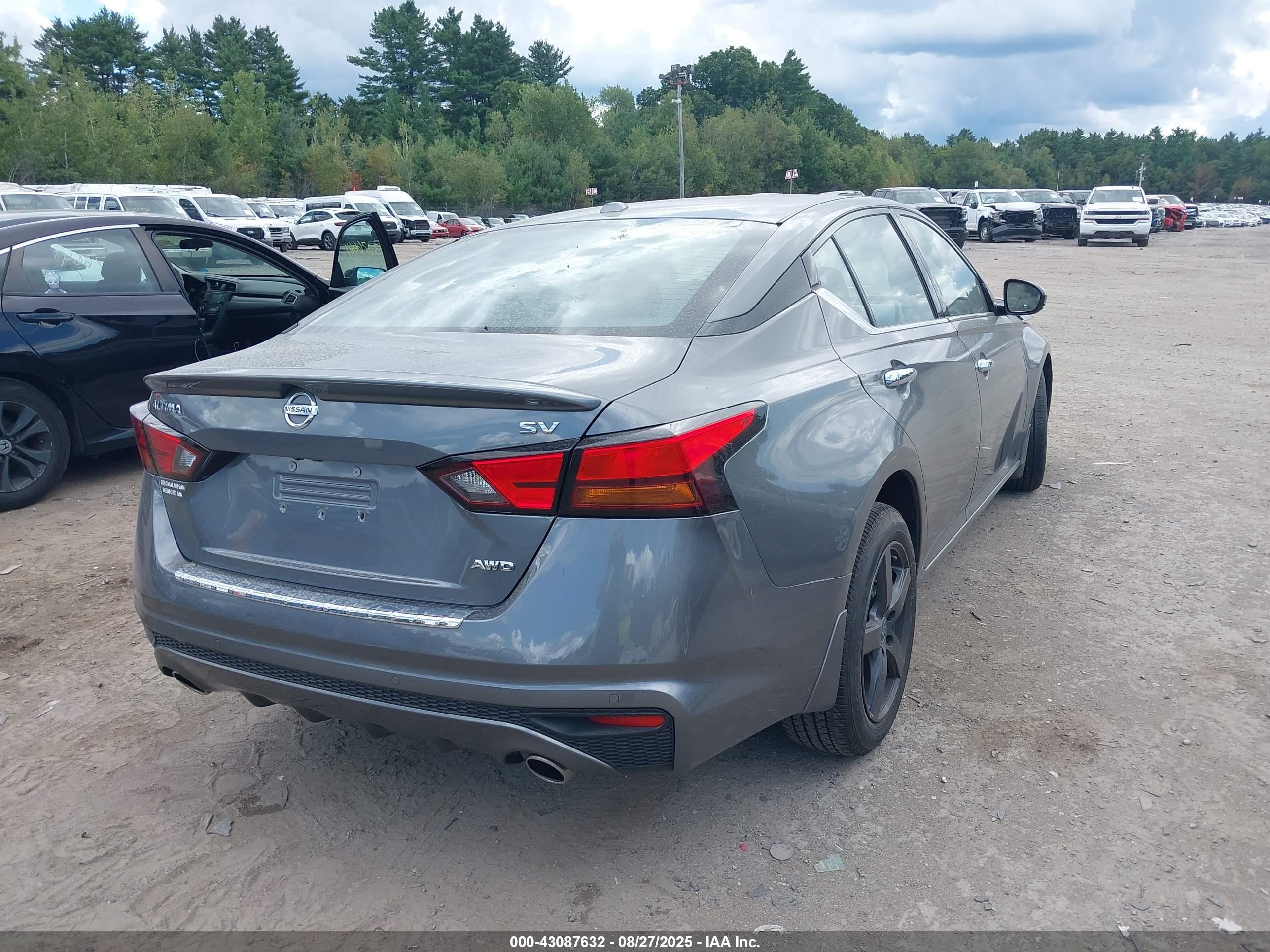 NISSAN ALTIMA image 4