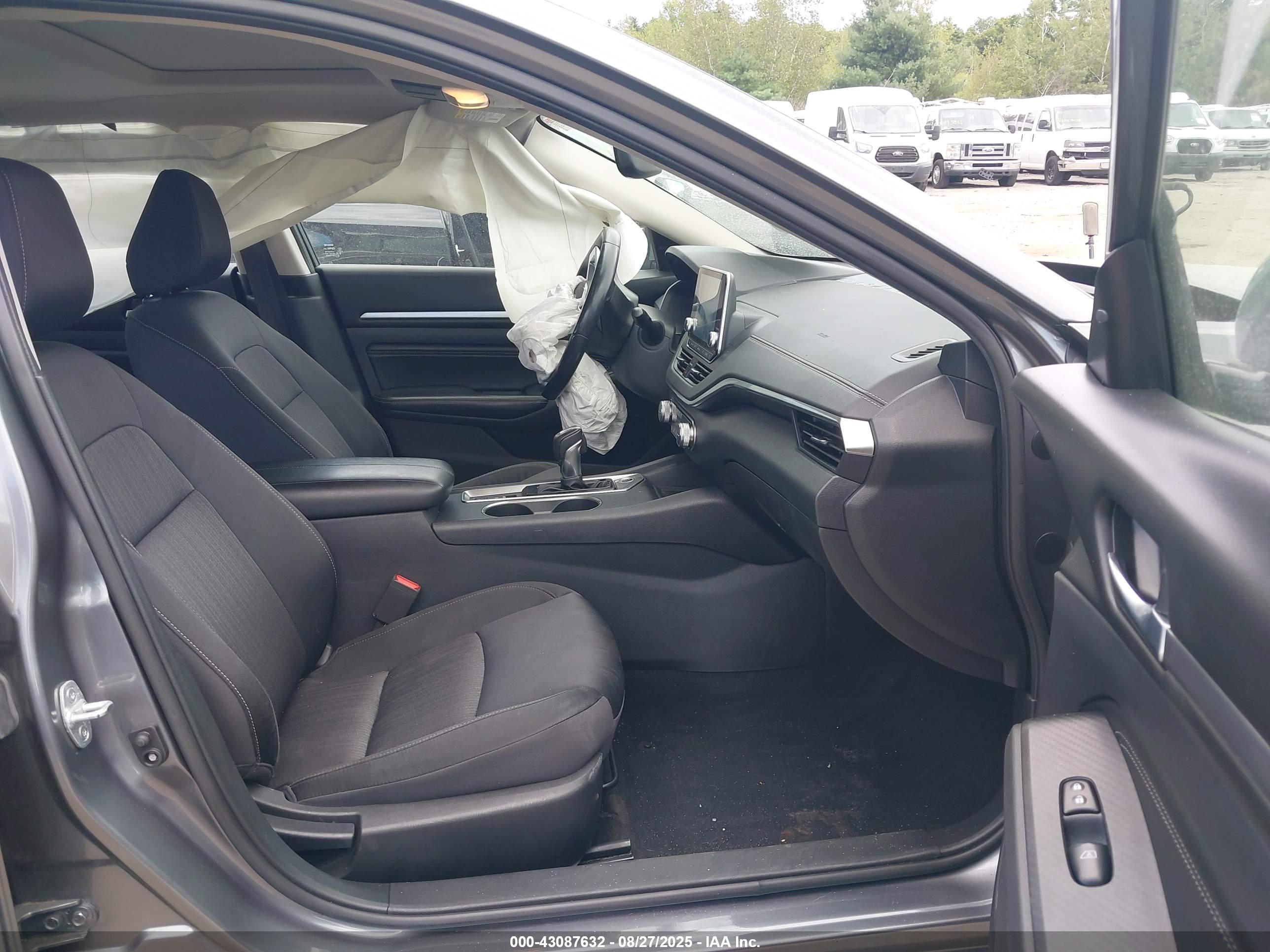 NISSAN ALTIMA image 5