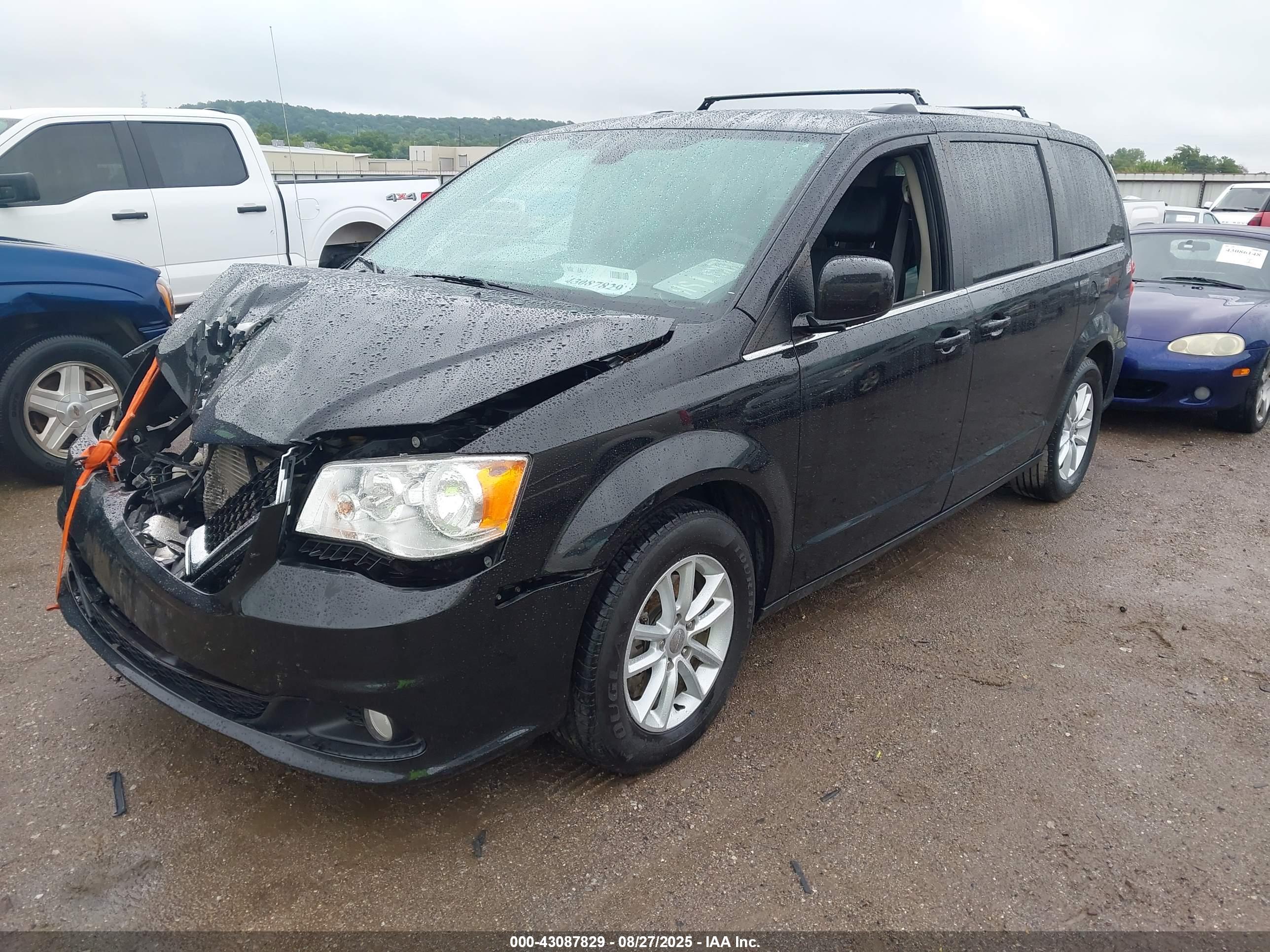 DODGE GRAND image 2