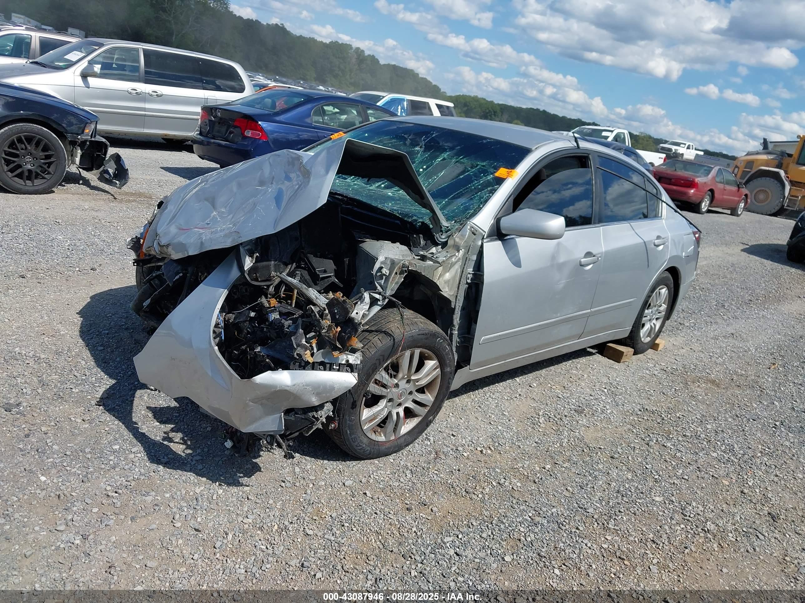 NISSAN ALTIMA image 2