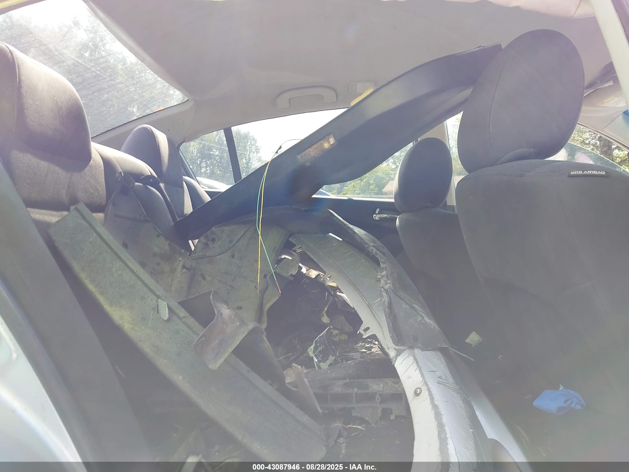 NISSAN ALTIMA image 8