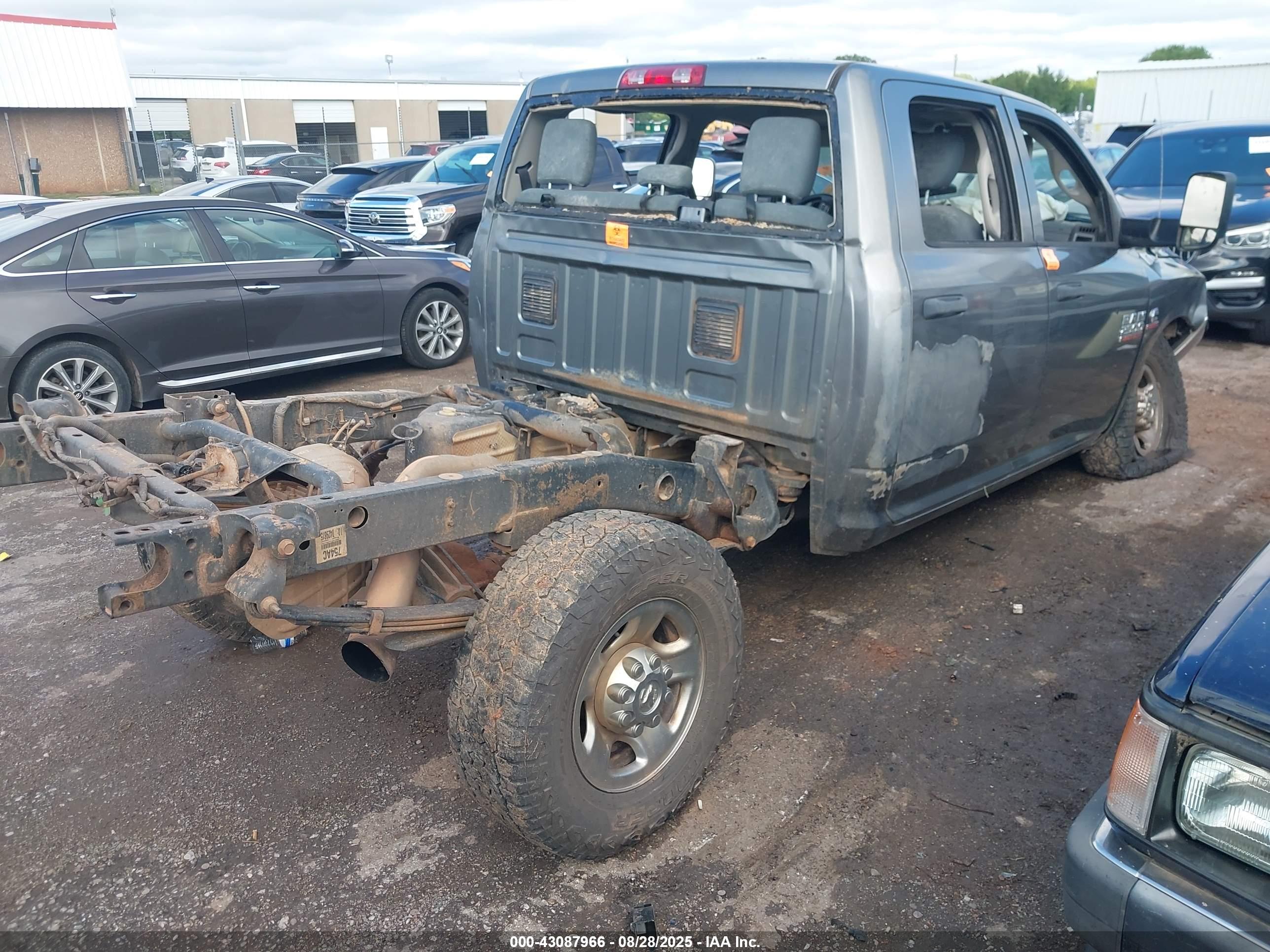 RAM 2500 image 4