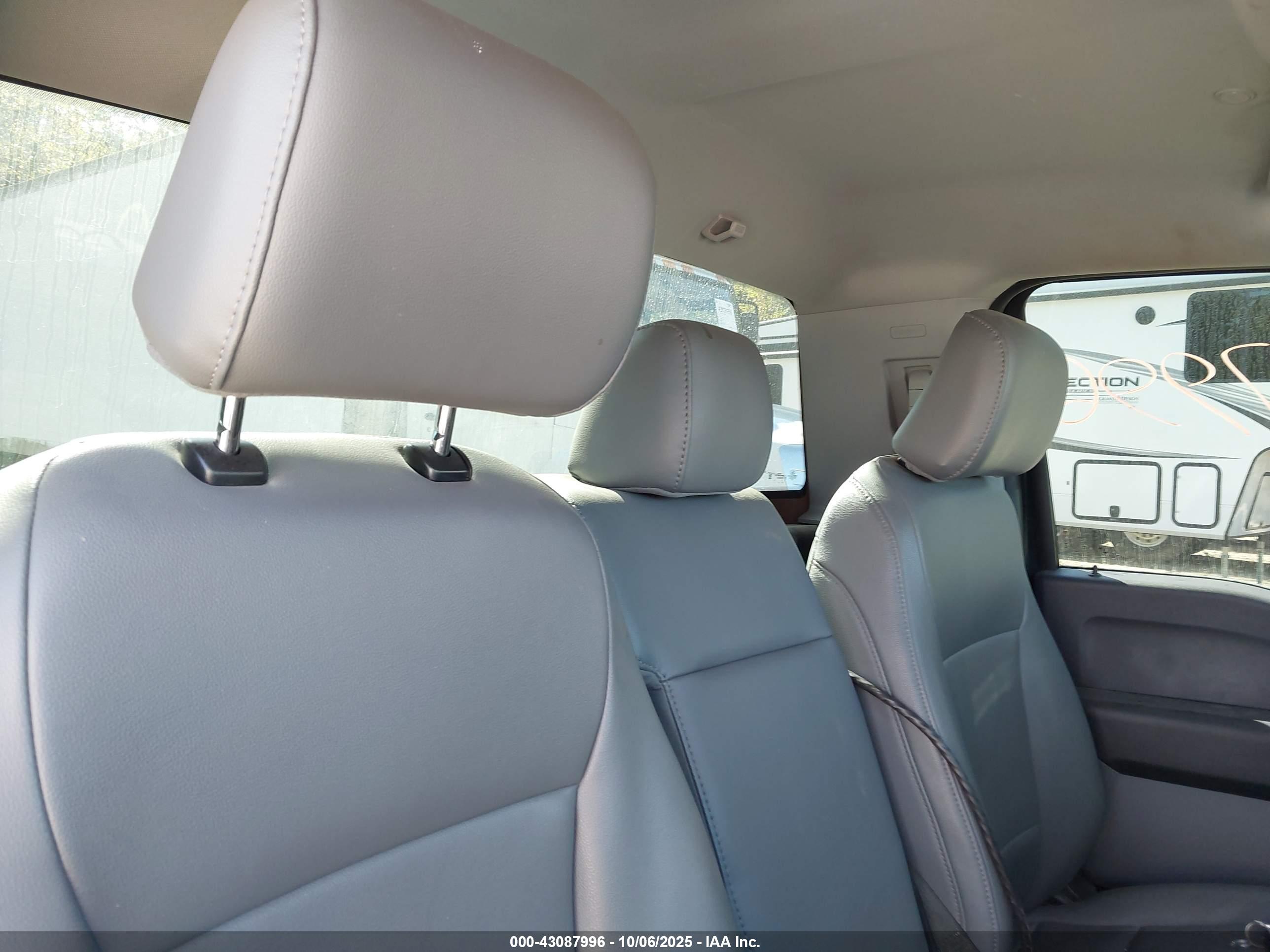 FORD F-350 image 7