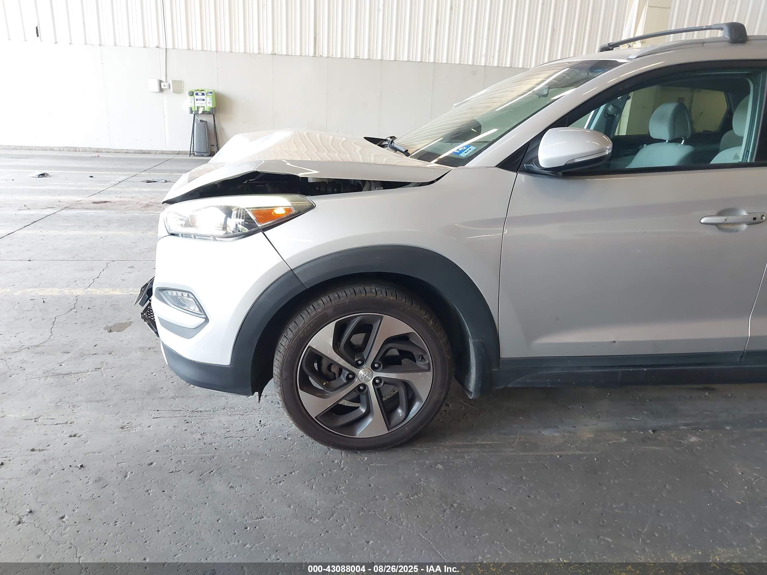 HYUNDAI TUCSON image 6