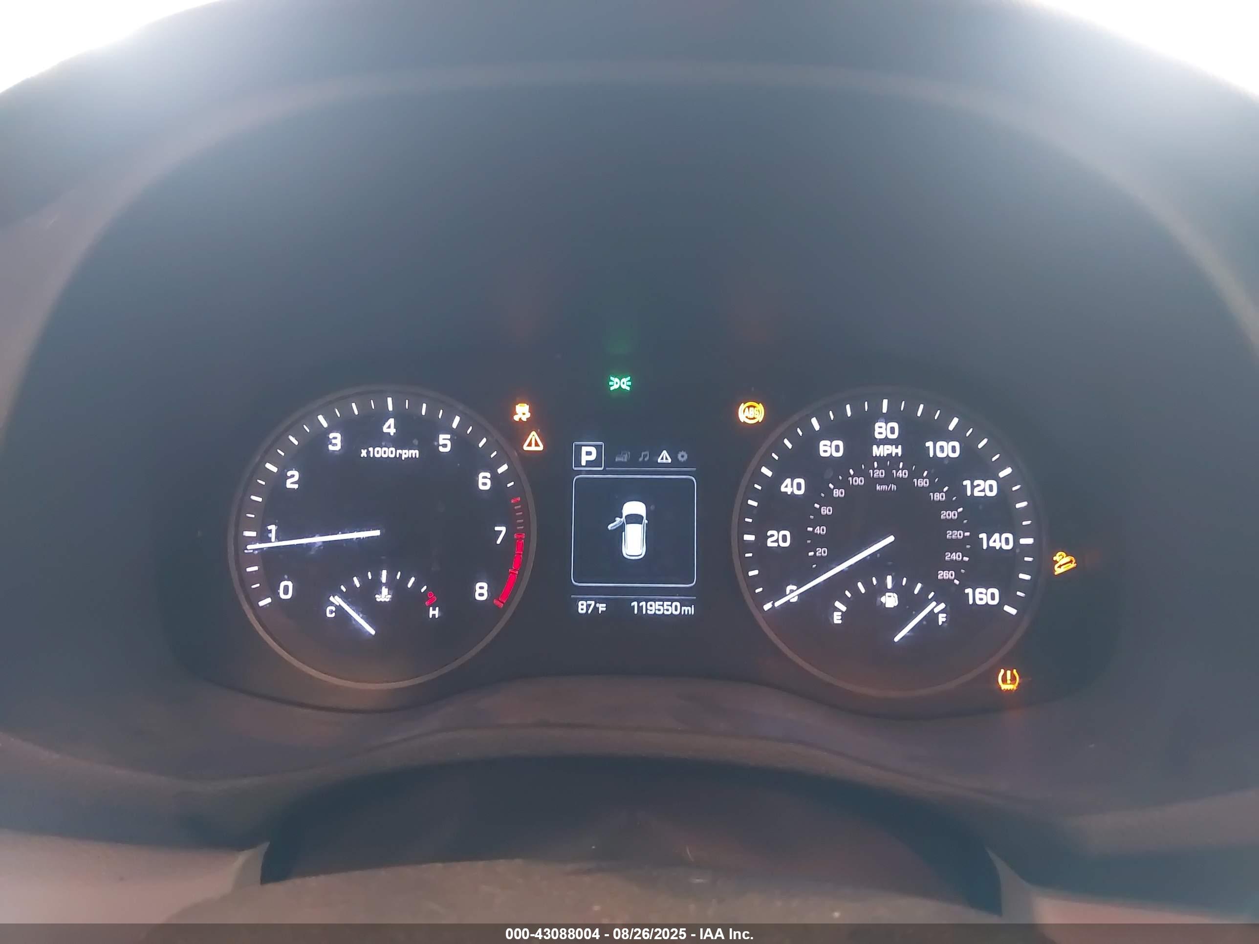 HYUNDAI TUCSON image 7