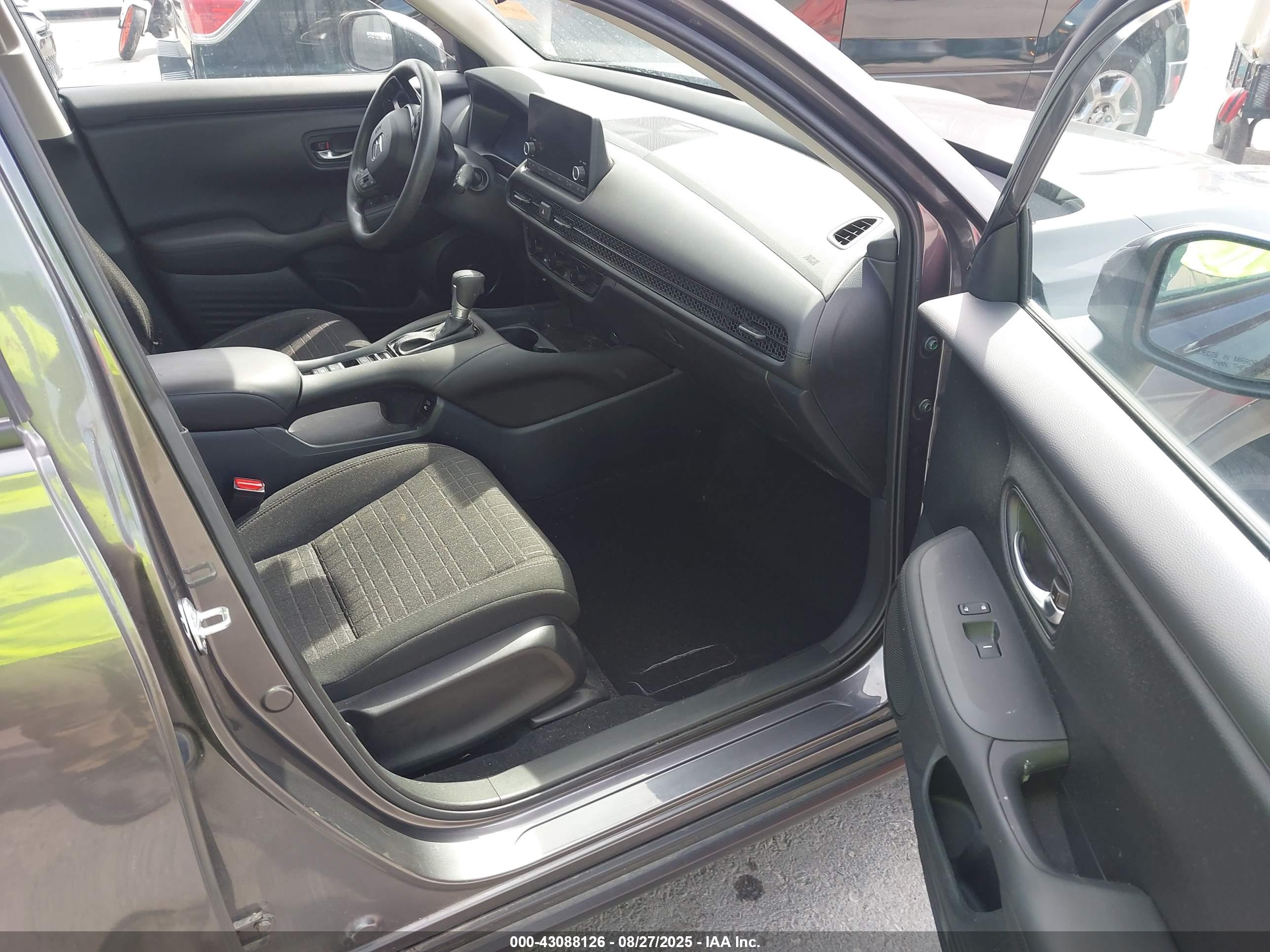 HONDA HR-V image 5