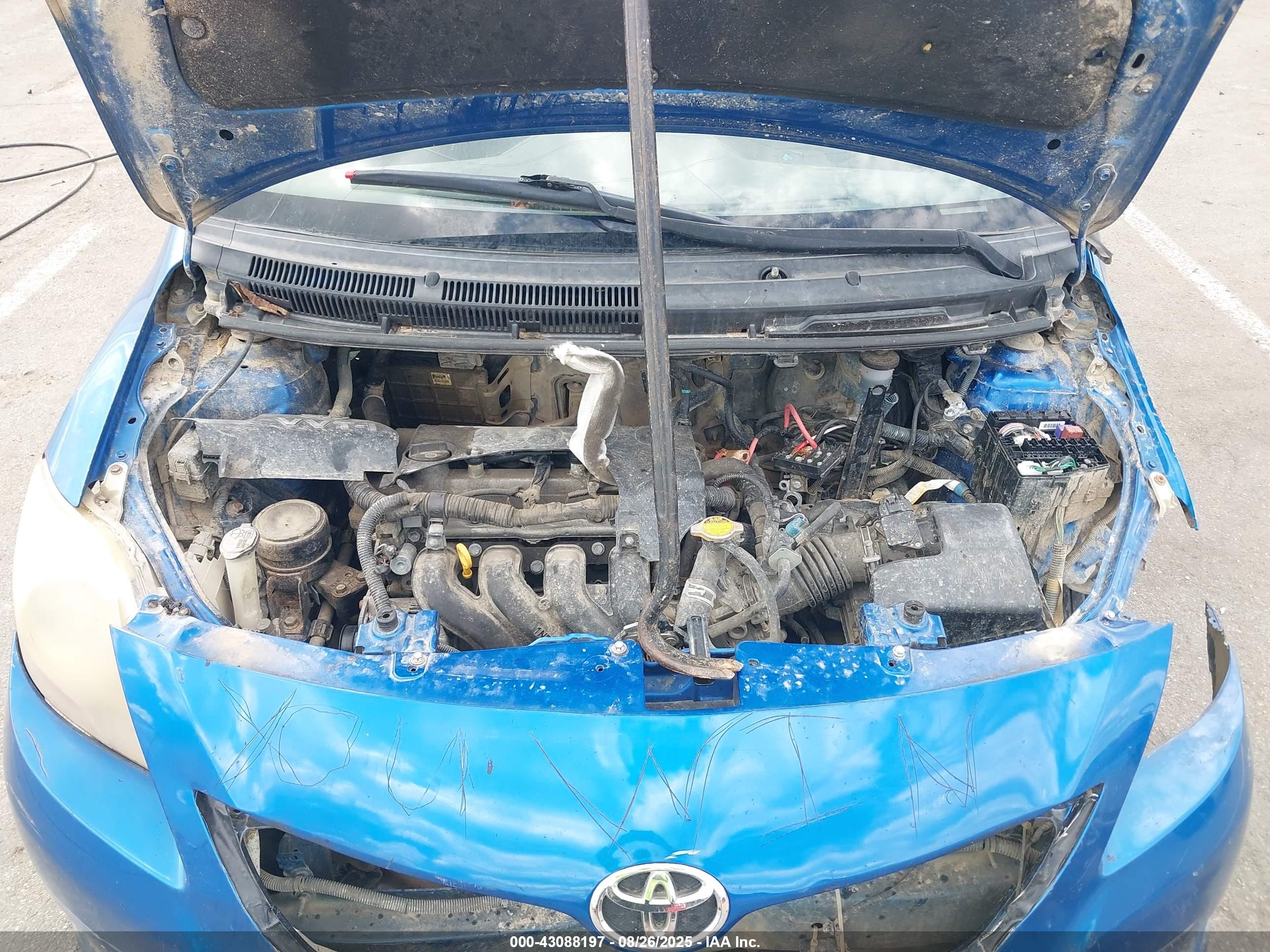 TOYOTA YARIS image 10