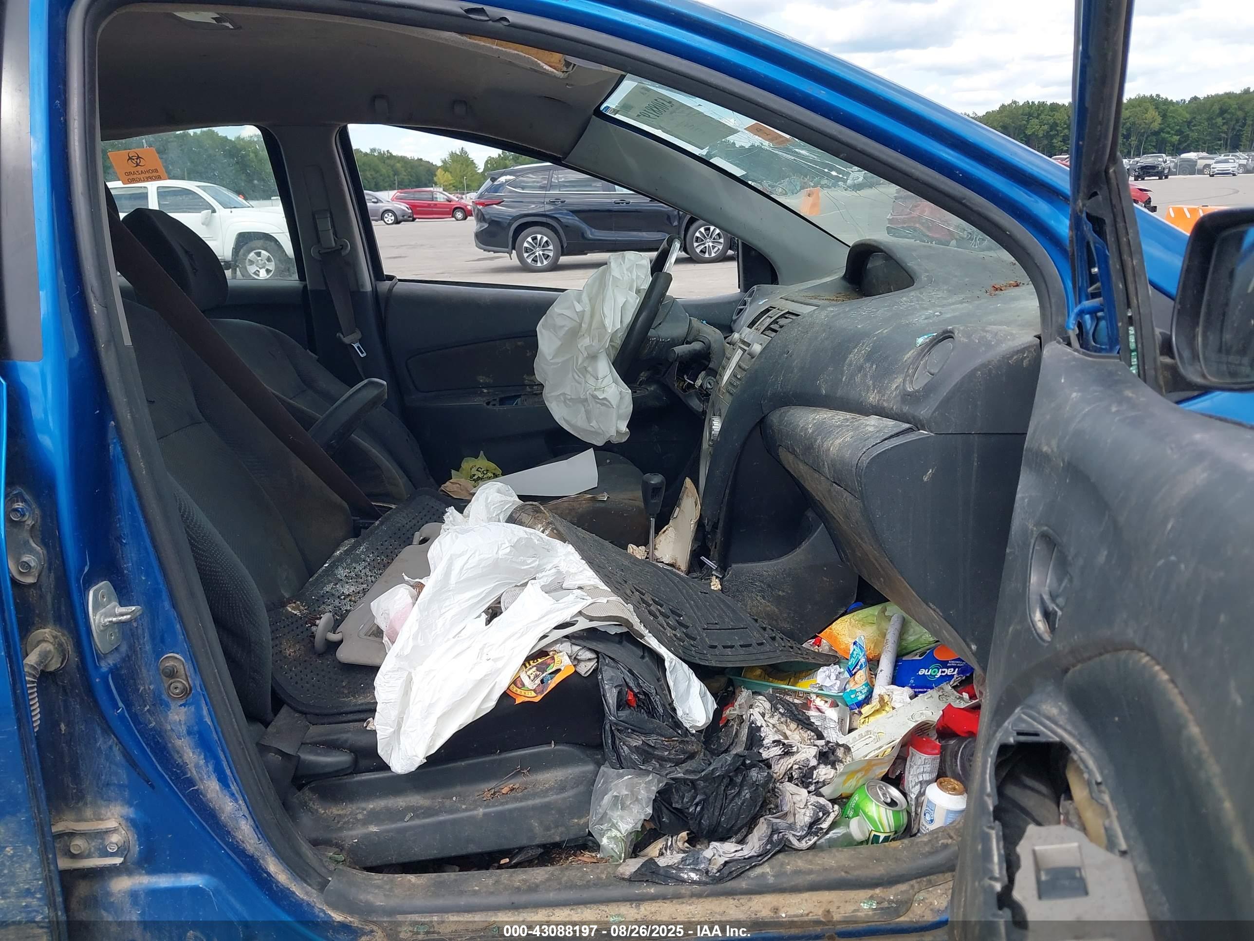 TOYOTA YARIS image 5
