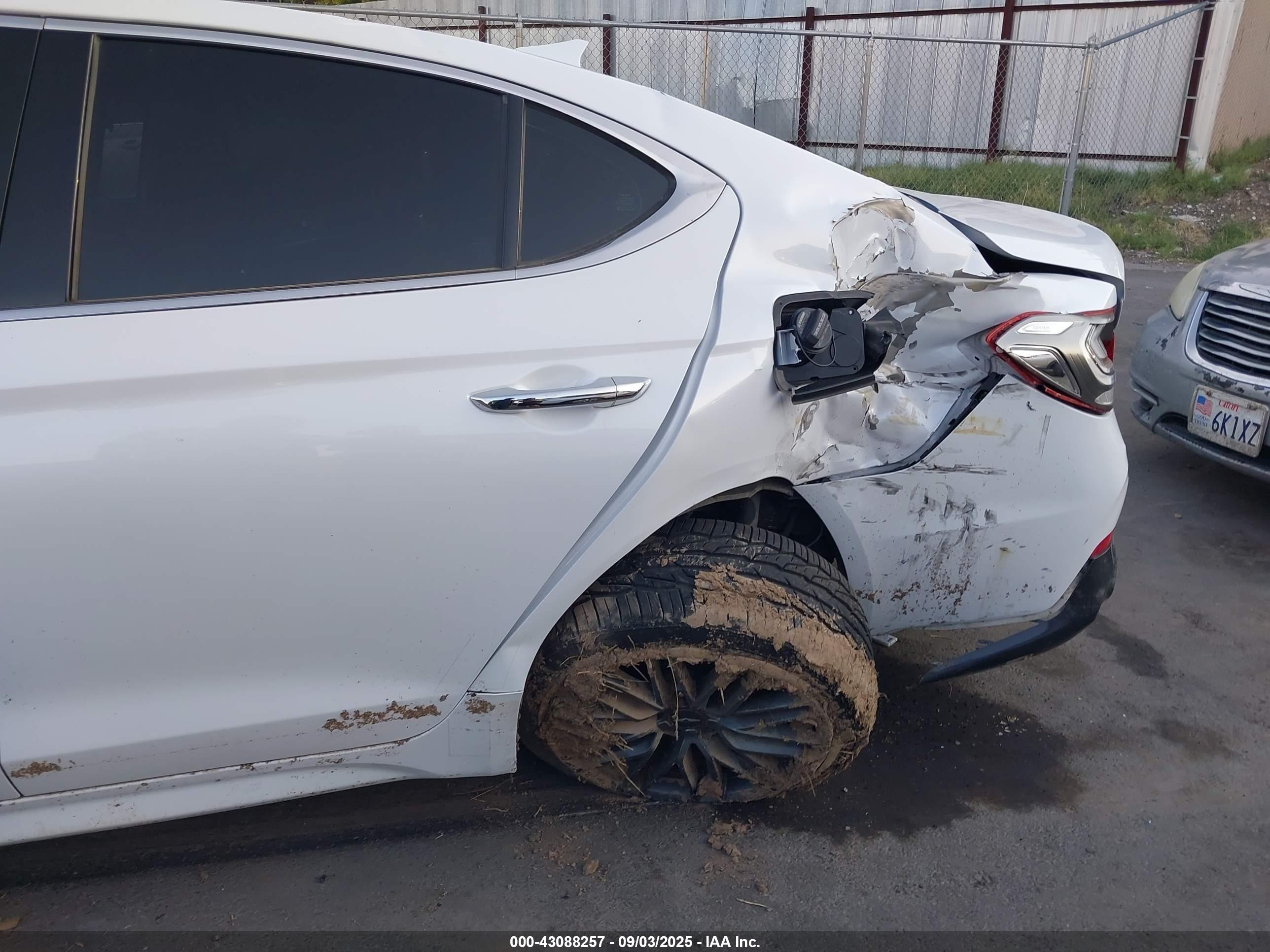 GENESIS G70 image 6