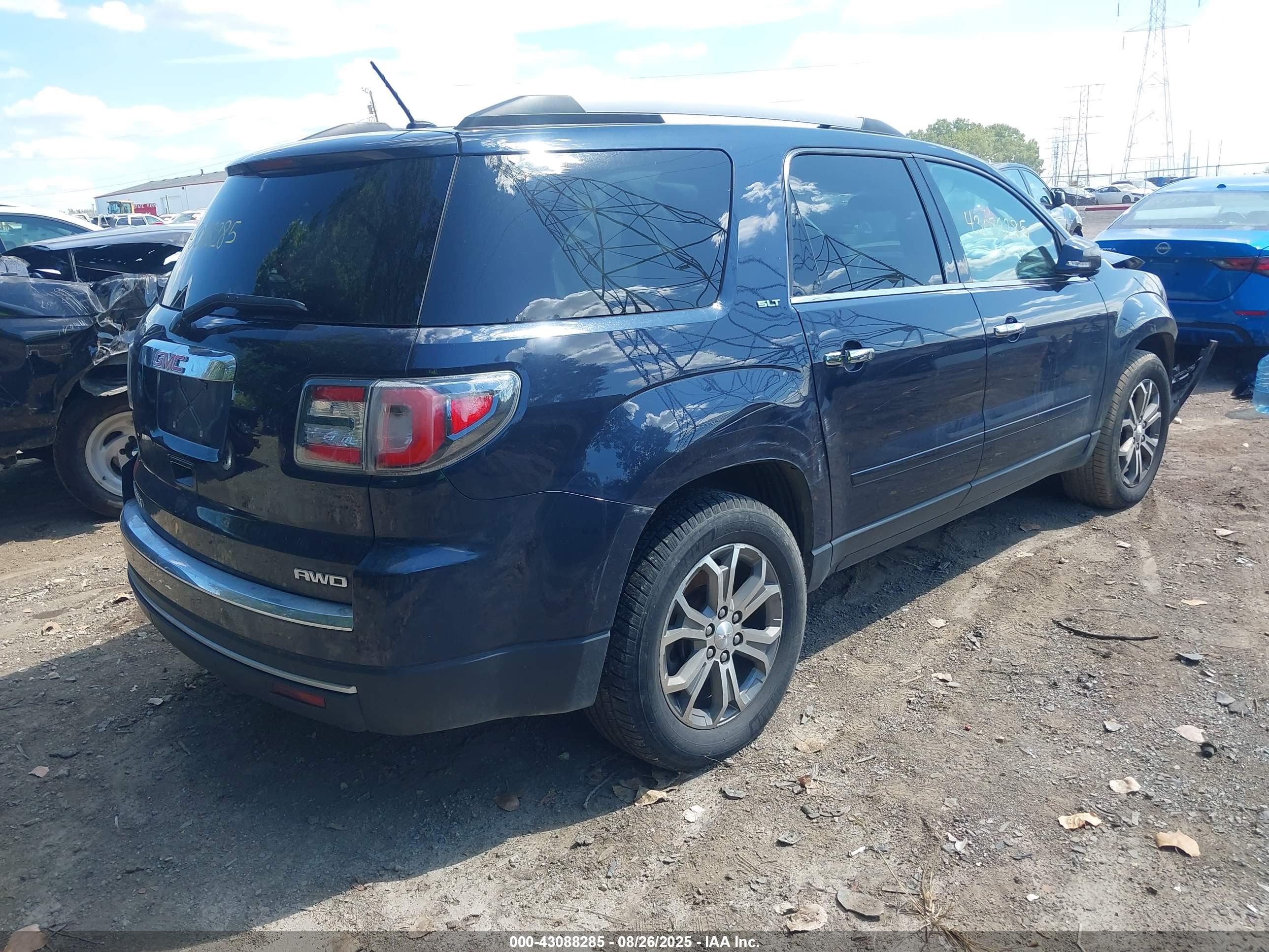 GMC ACADIA image 4