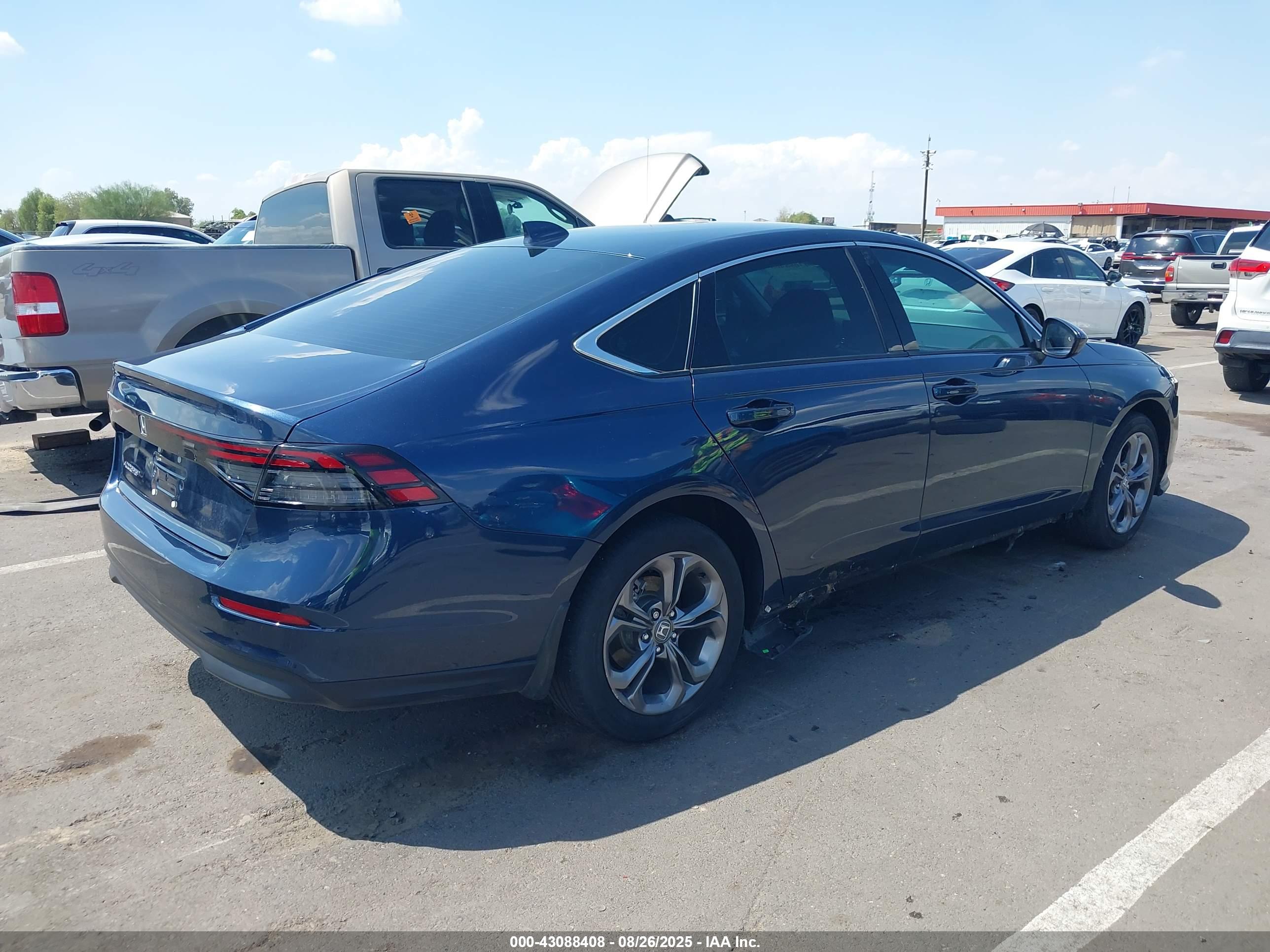 HONDA ACCORD image 4