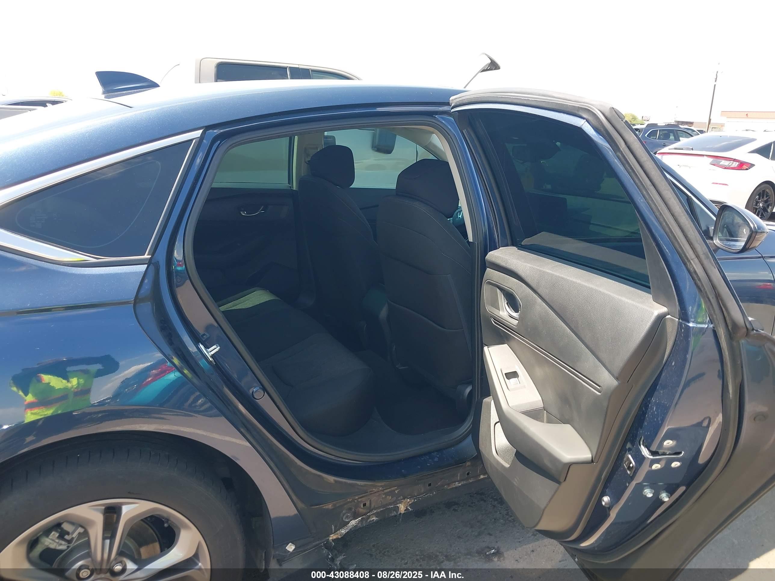 HONDA ACCORD image 8