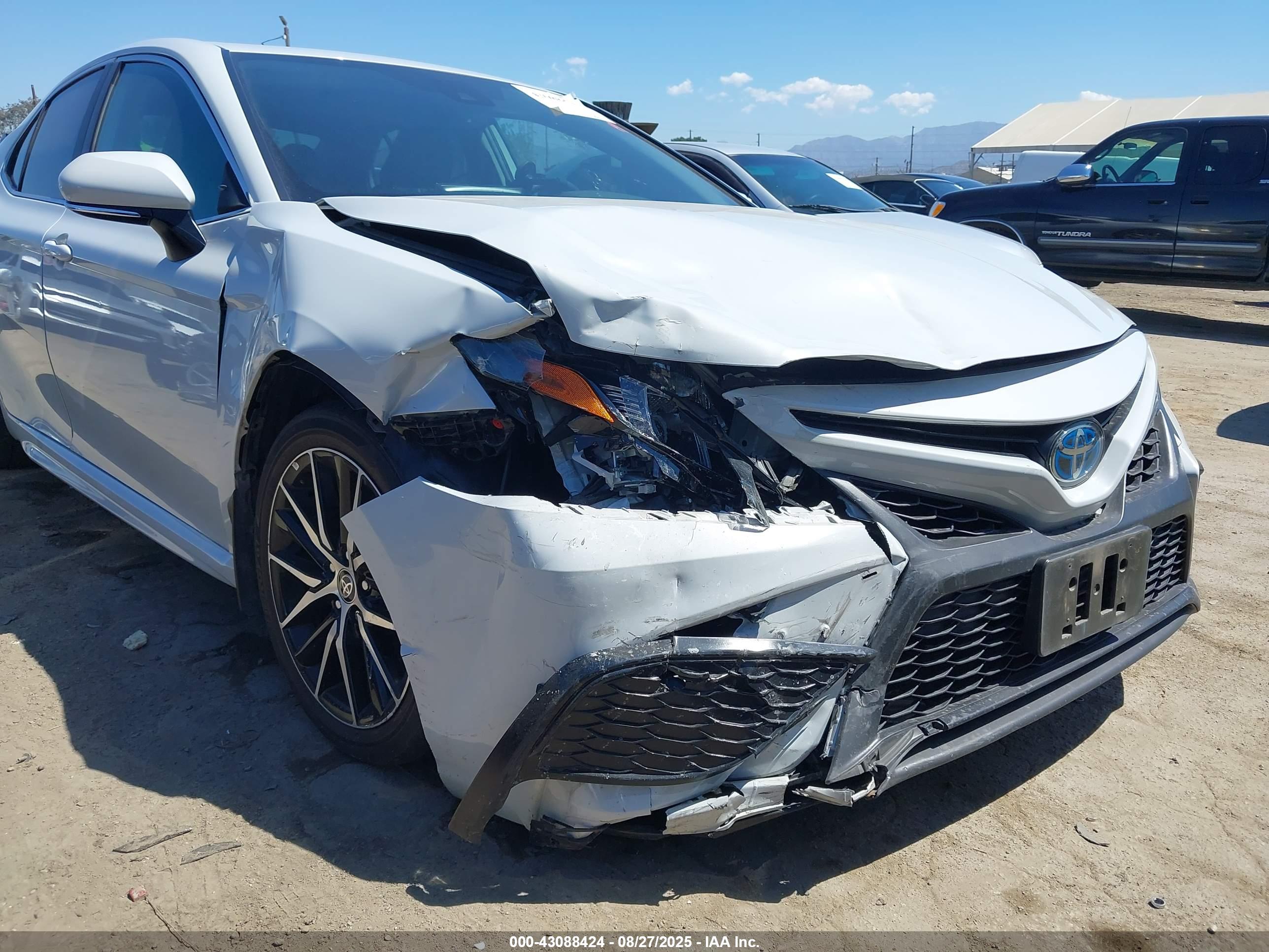 TOYOTA CAMRY image 6