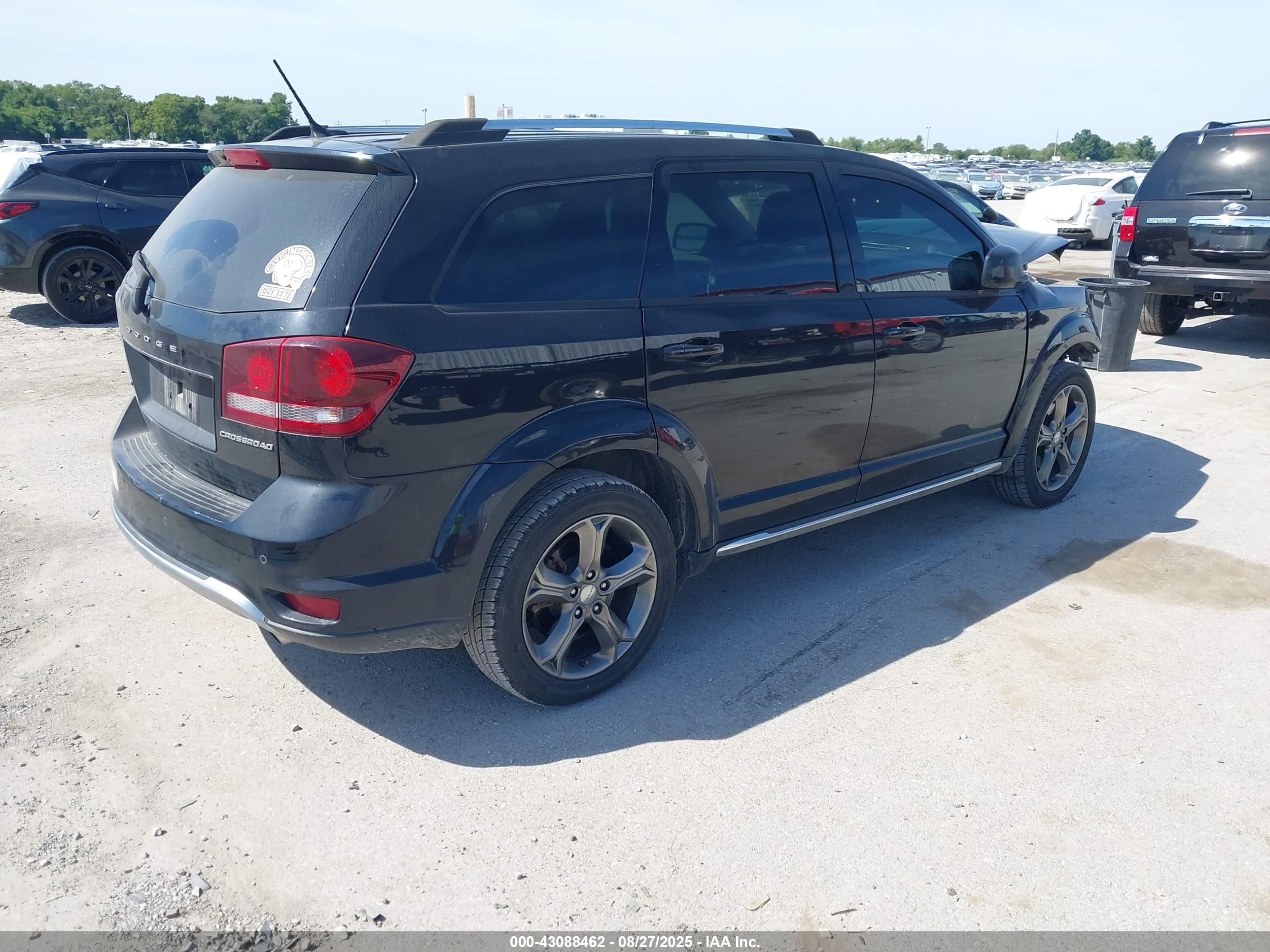 DODGE JOURNEY image 4