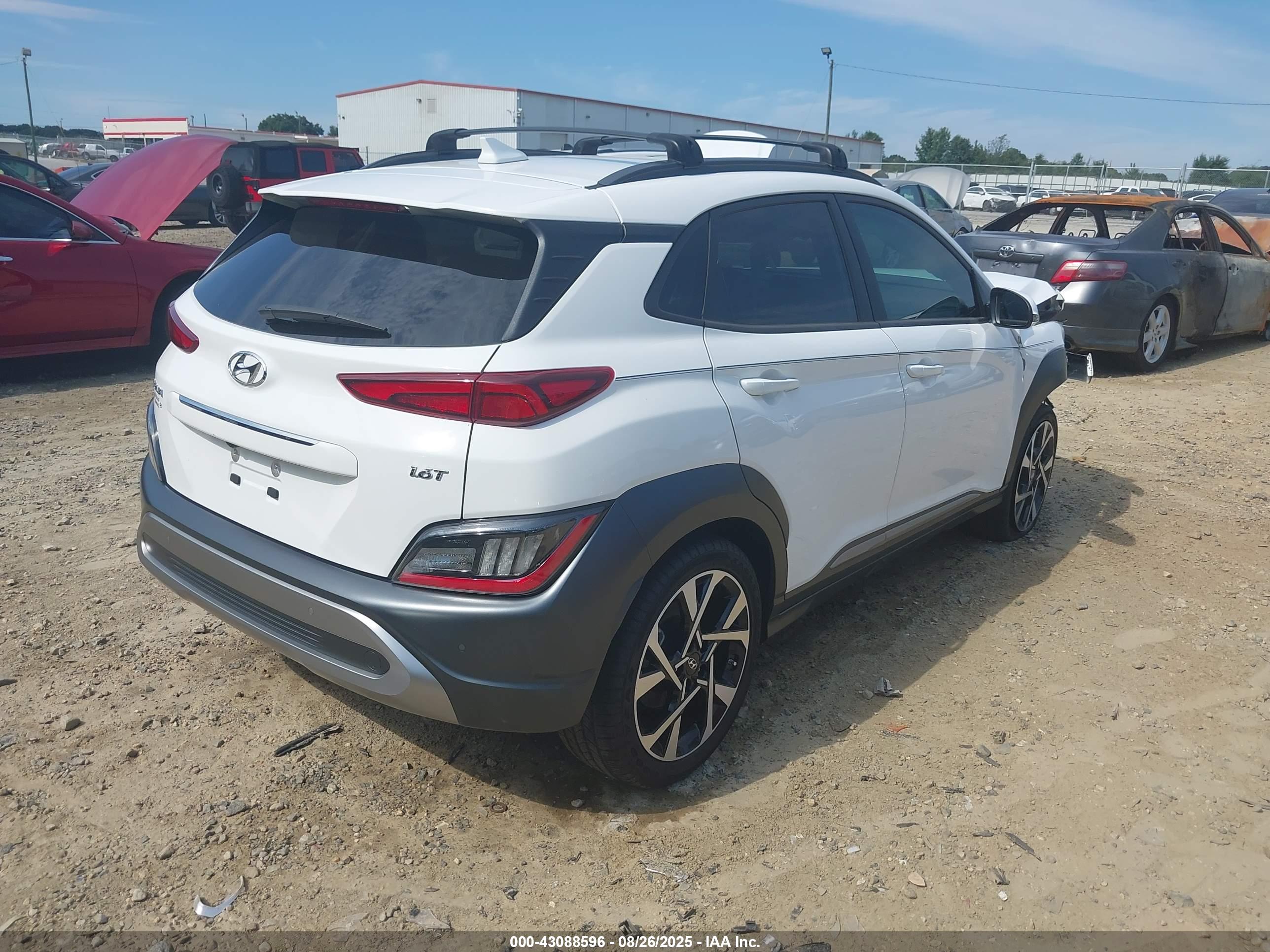 HYUNDAI KONA image 4