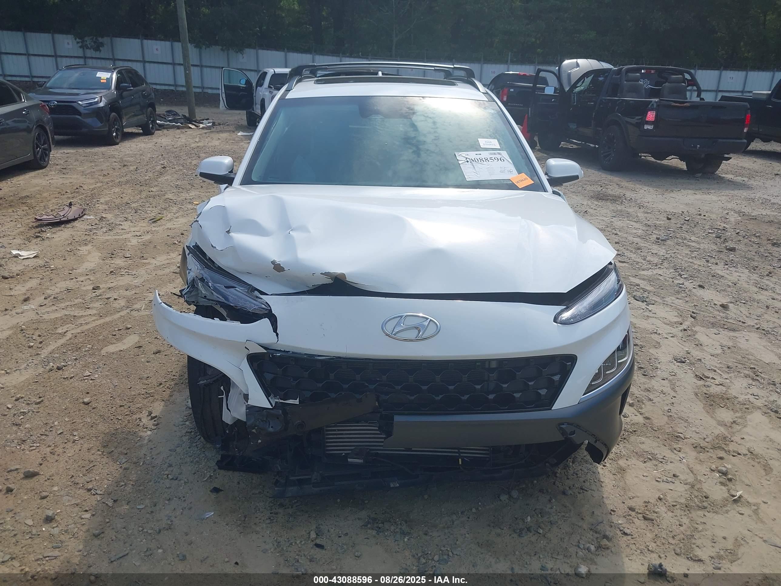HYUNDAI KONA image 6