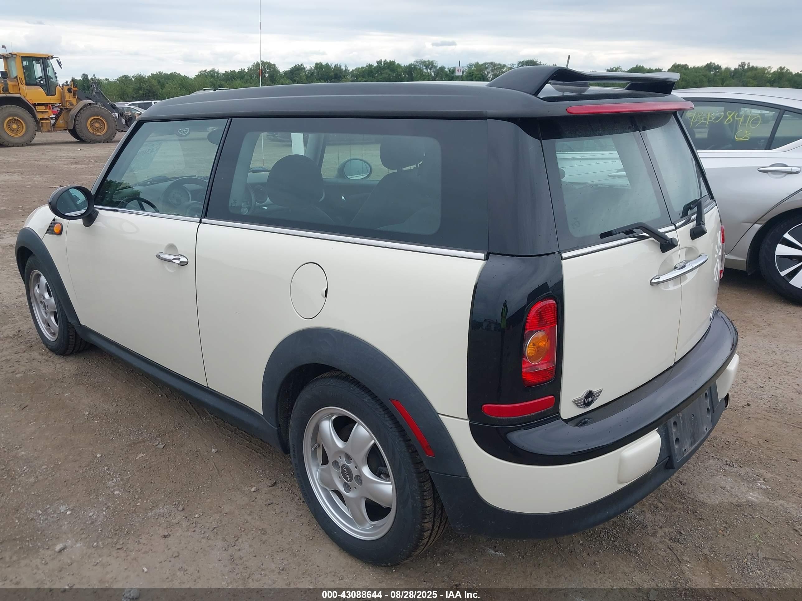 MINI COOPER image 3