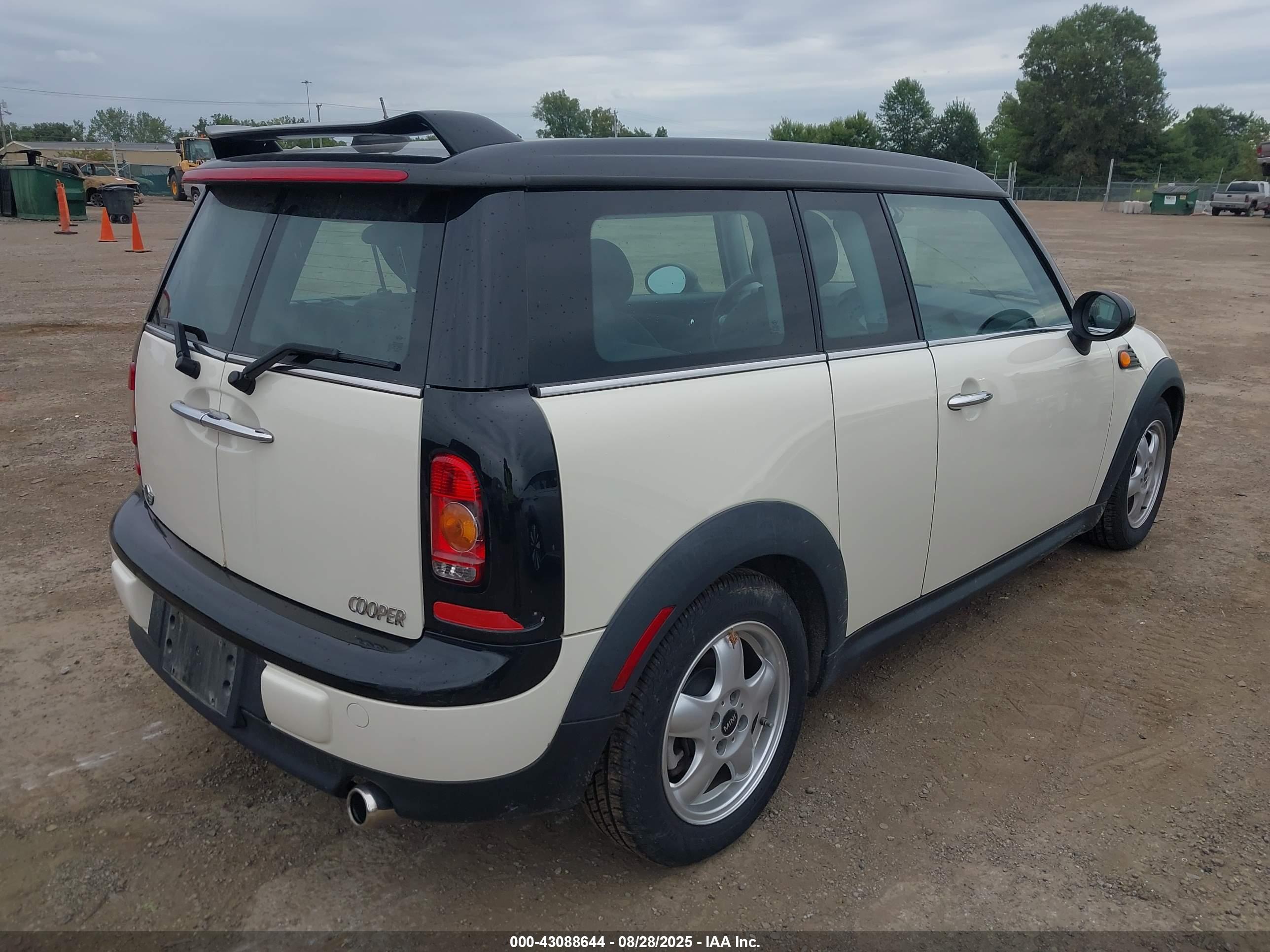 MINI COOPER image 4