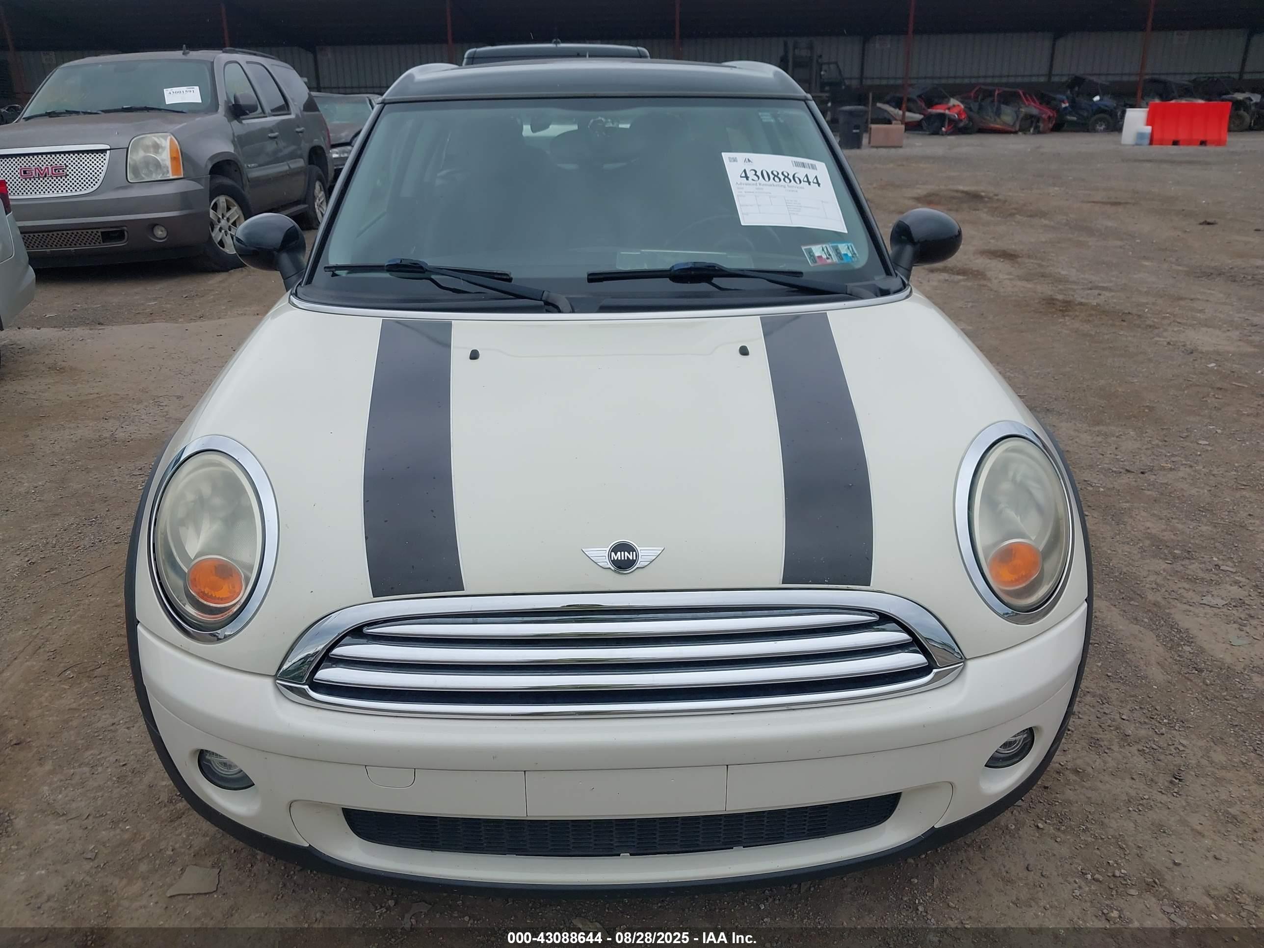 MINI COOPER image 6