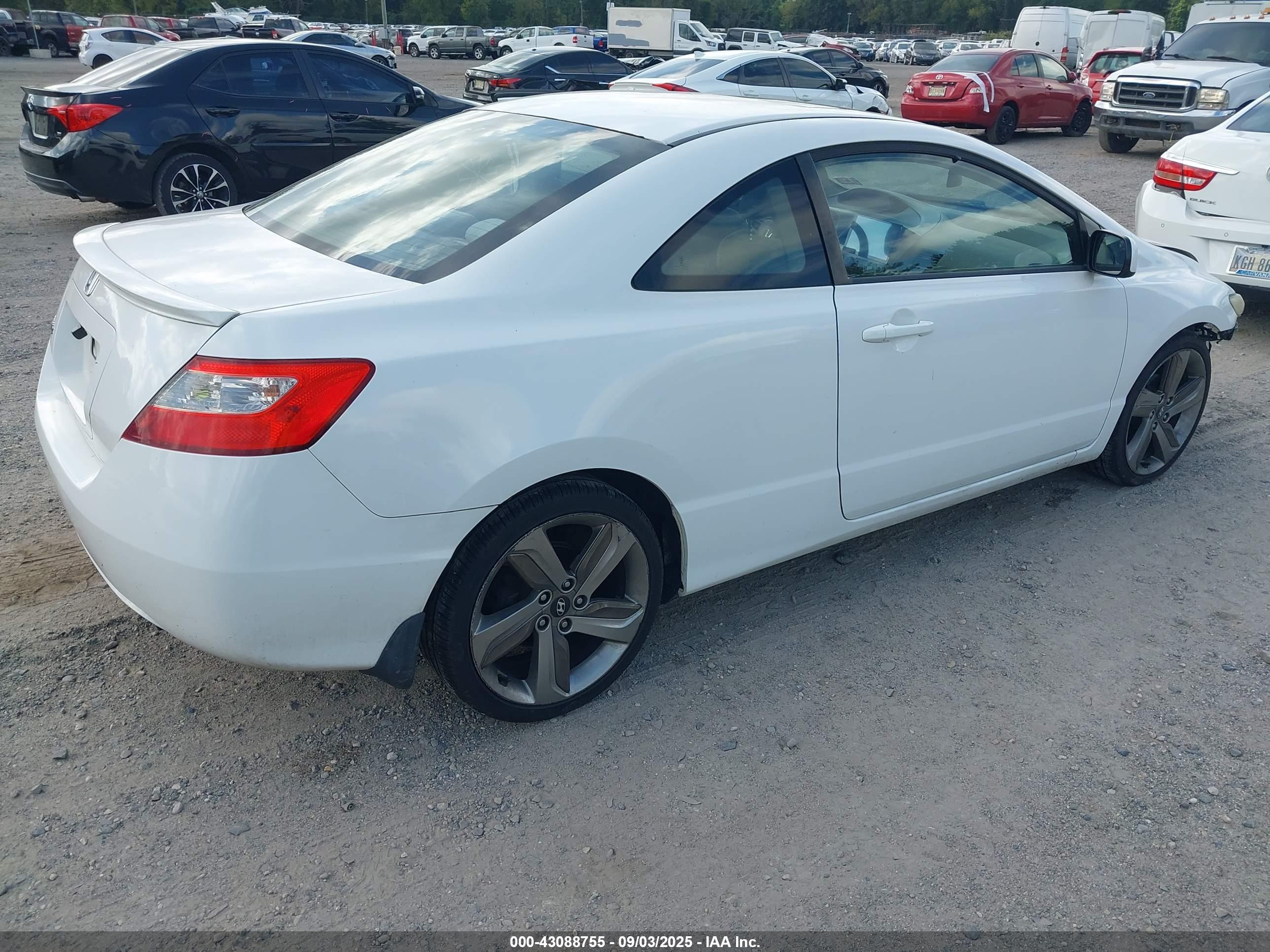 HONDA CIVIC image 4