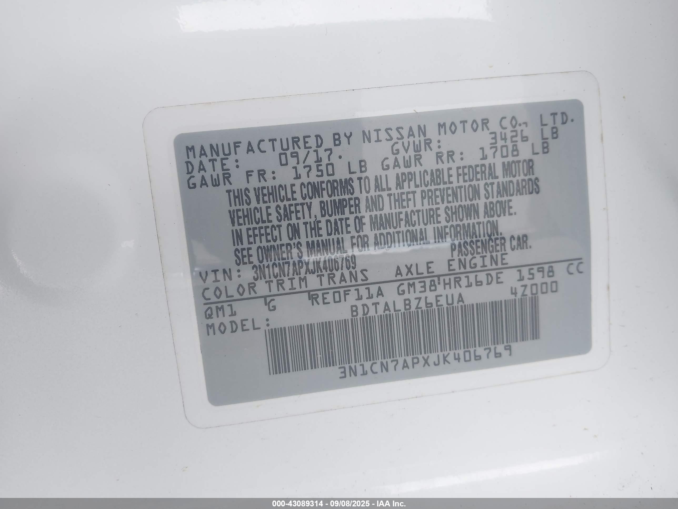 NISSAN VERSA image 9