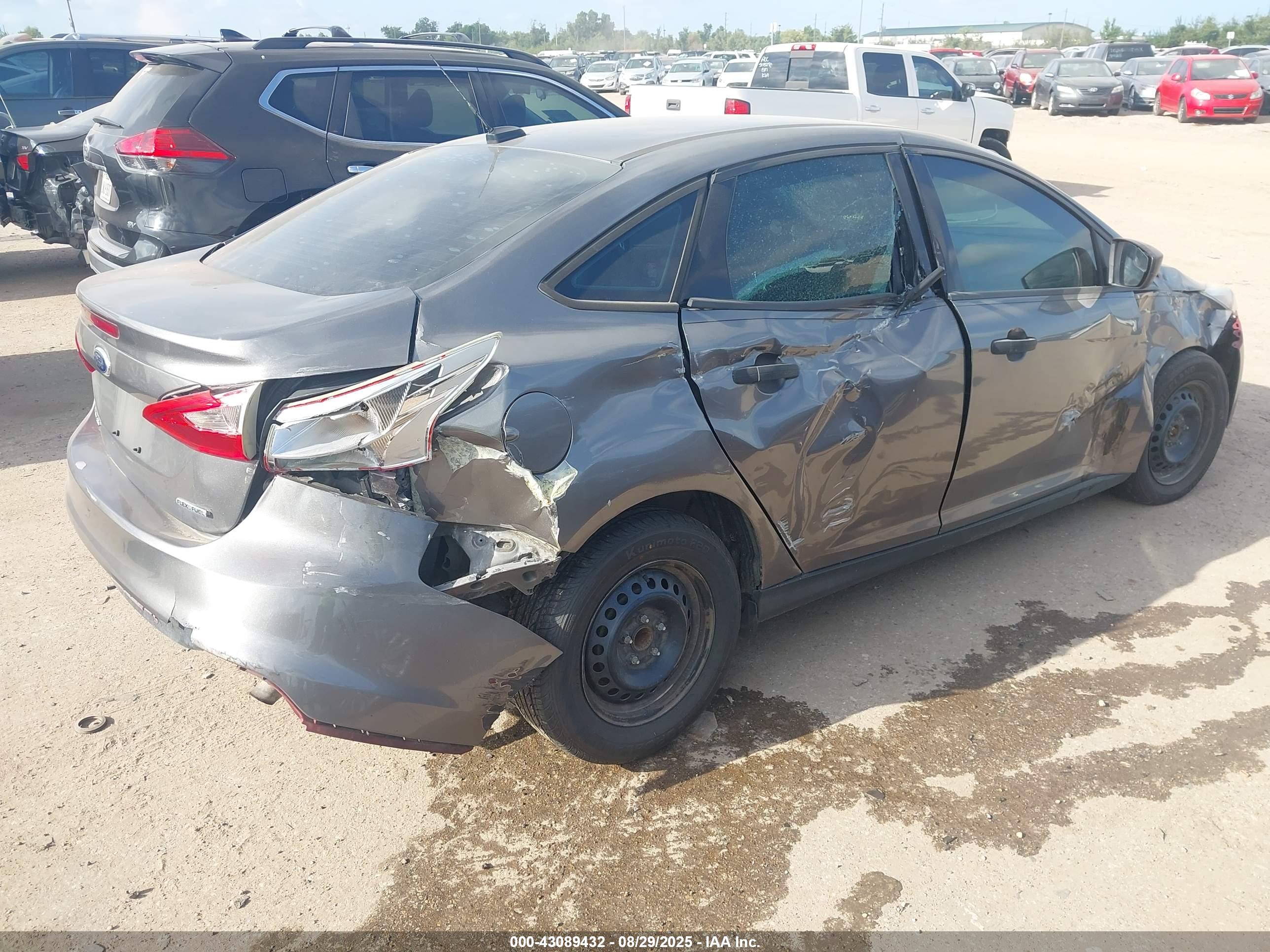 FORD FOCUS image 4