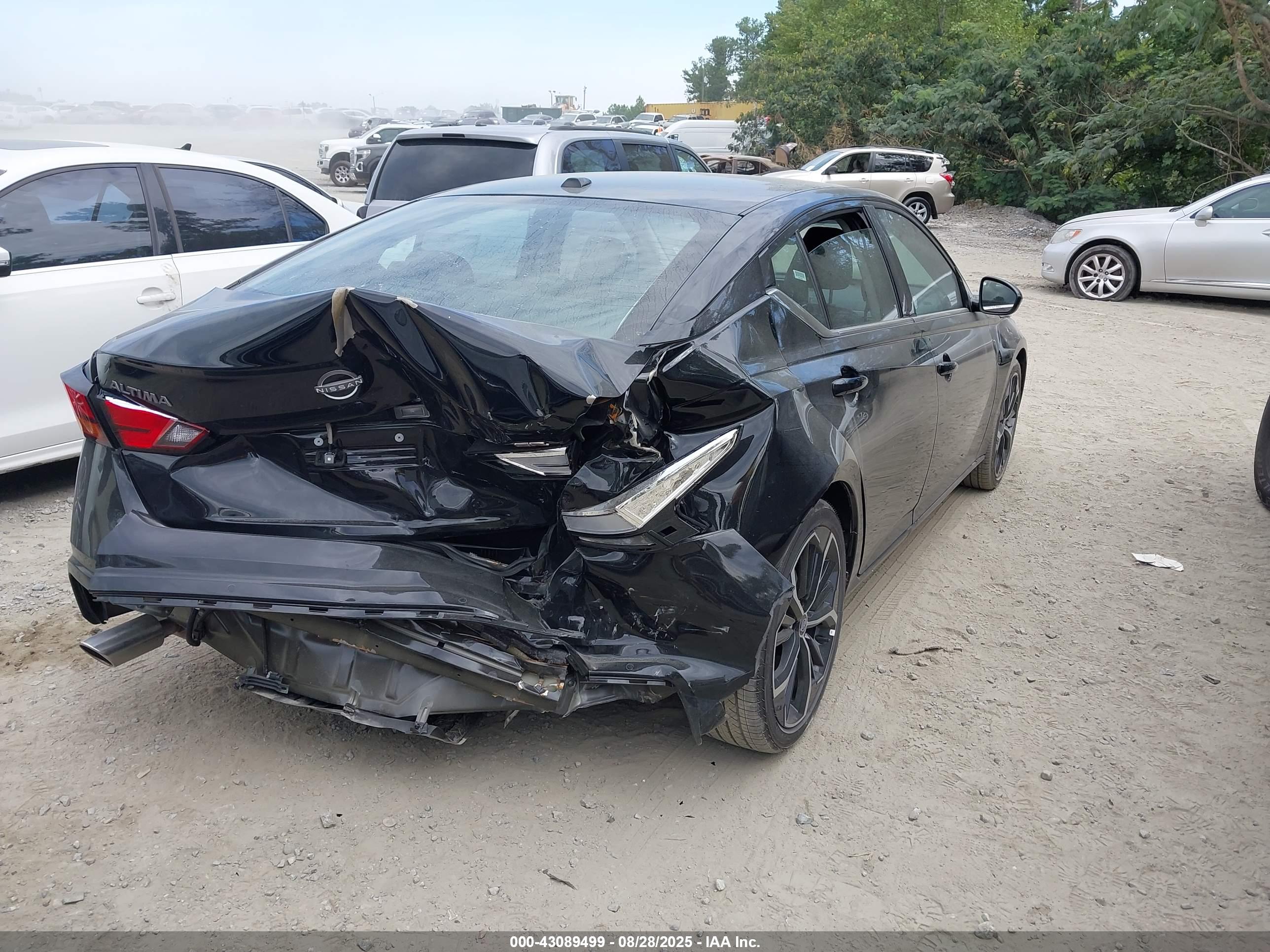 NISSAN ALTIMA image 4