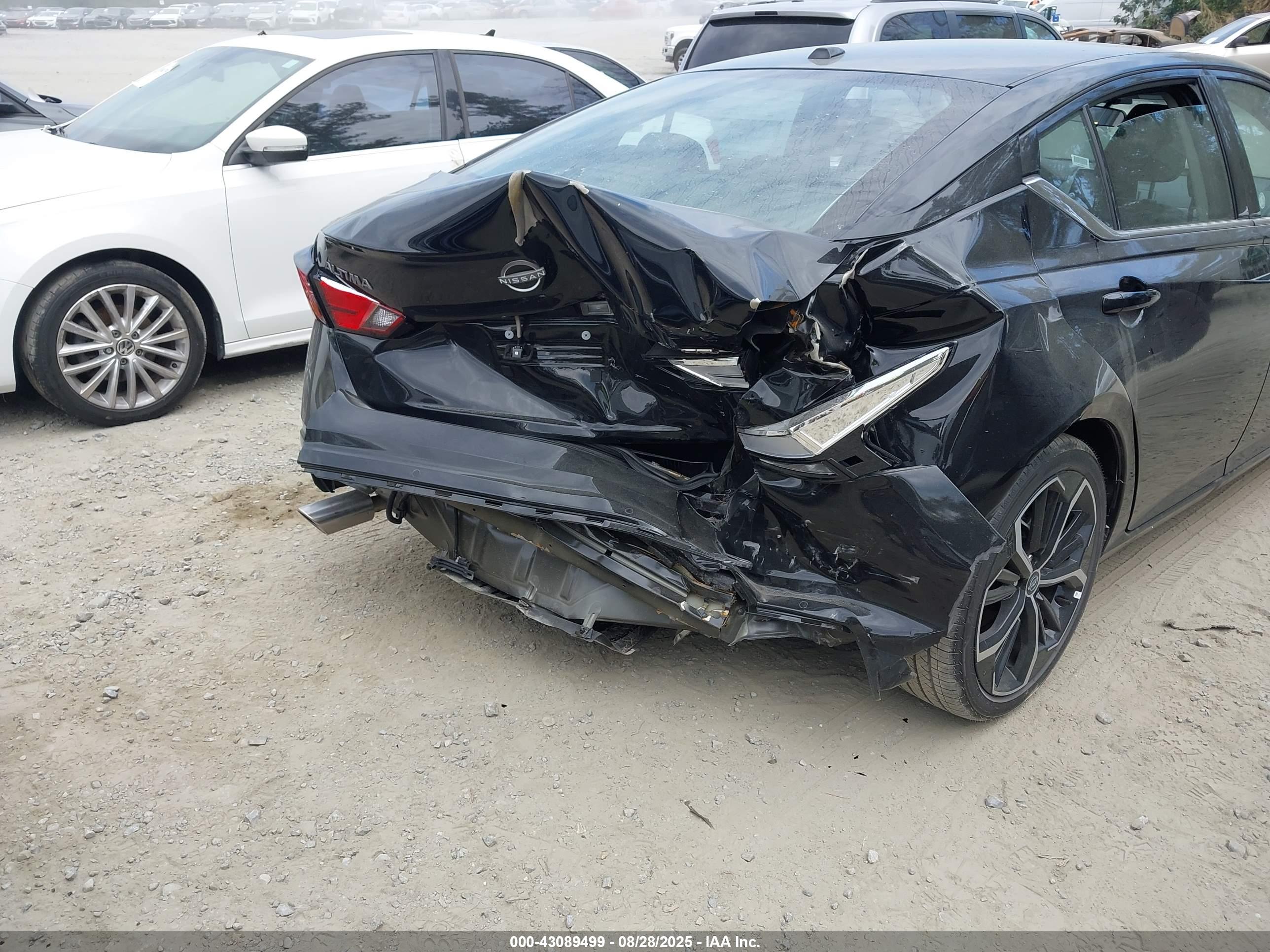 NISSAN ALTIMA image 6