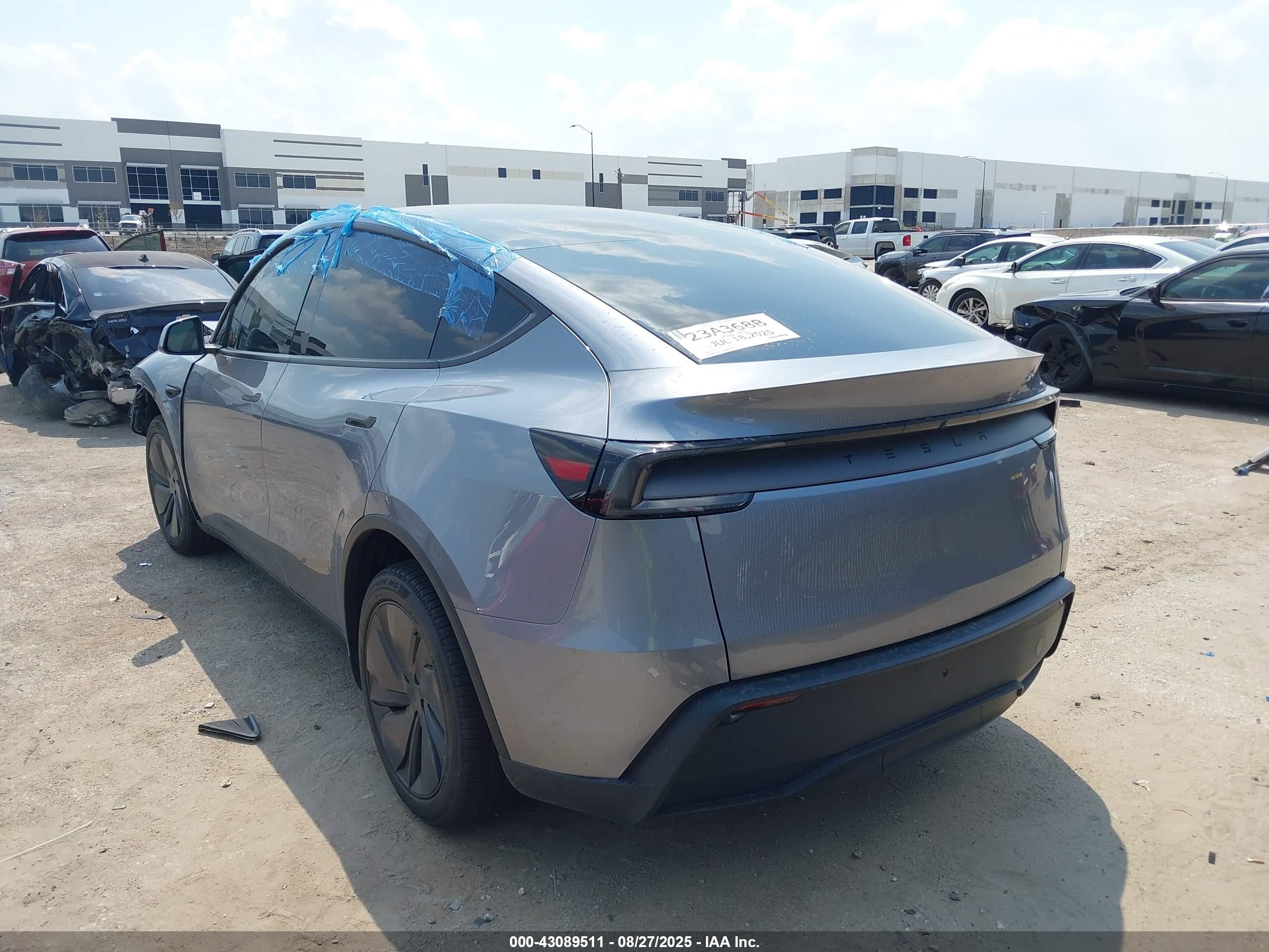 TESLA MODEL image 3