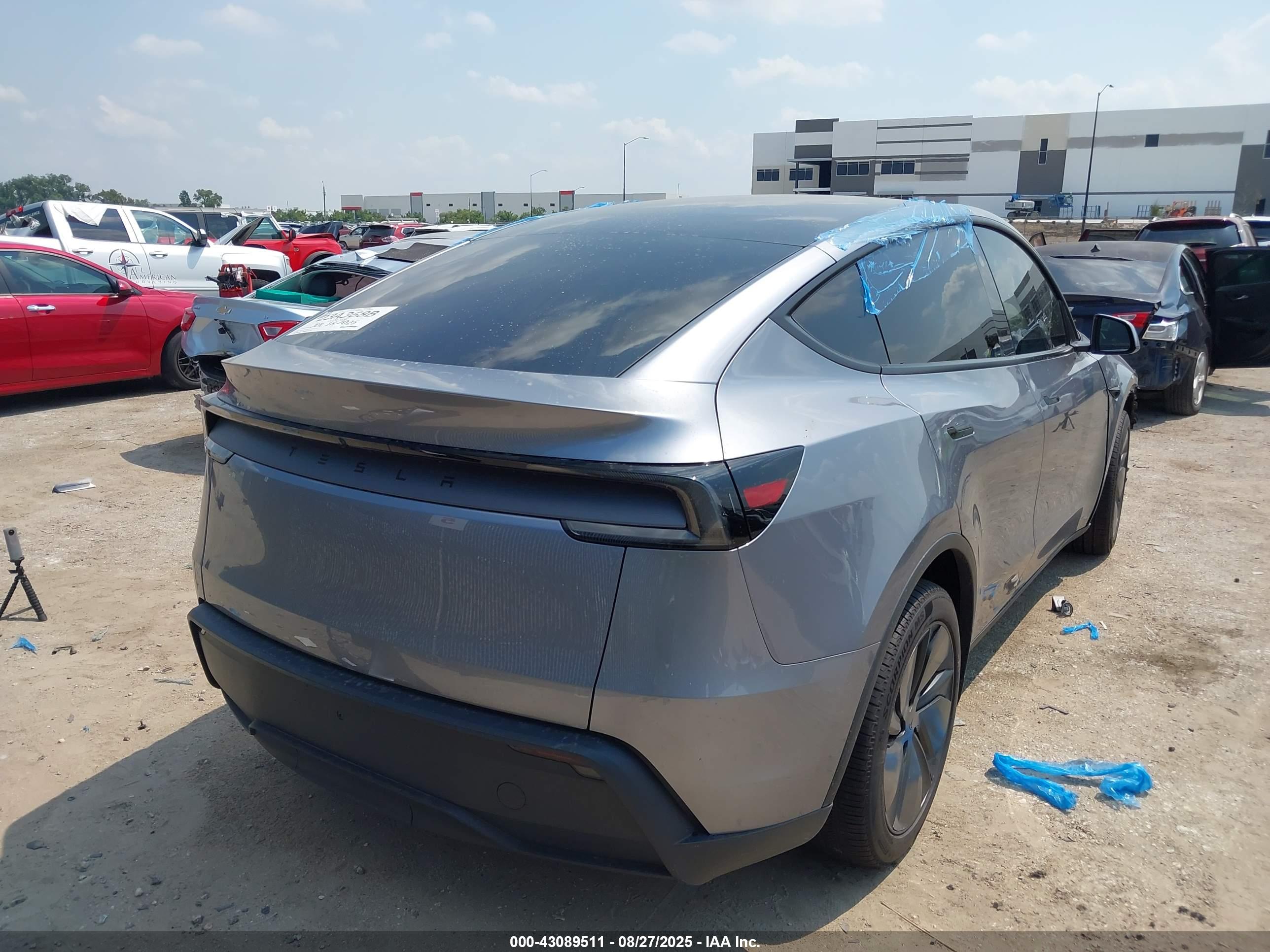 TESLA MODEL image 4